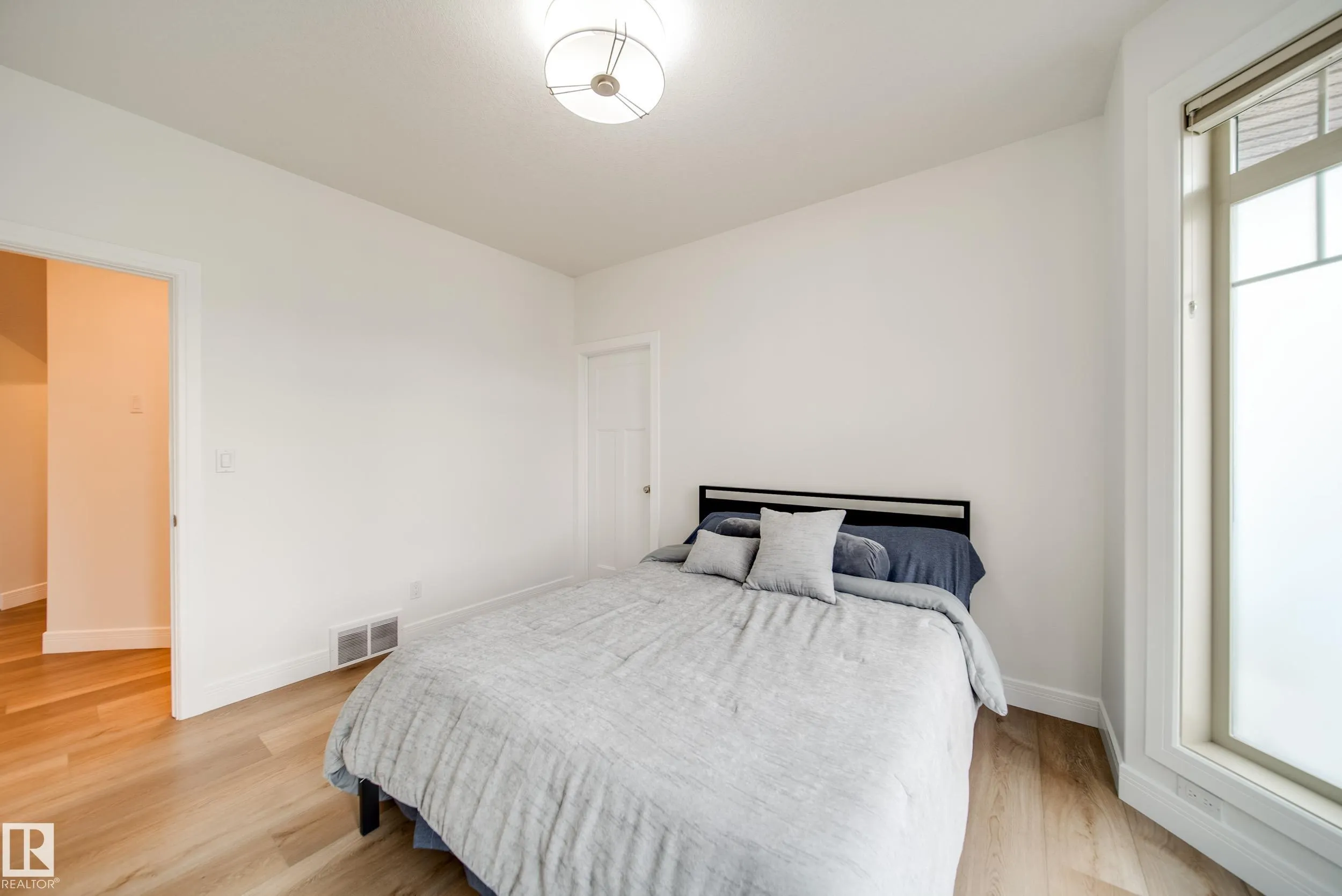 248 RAVINE Drive