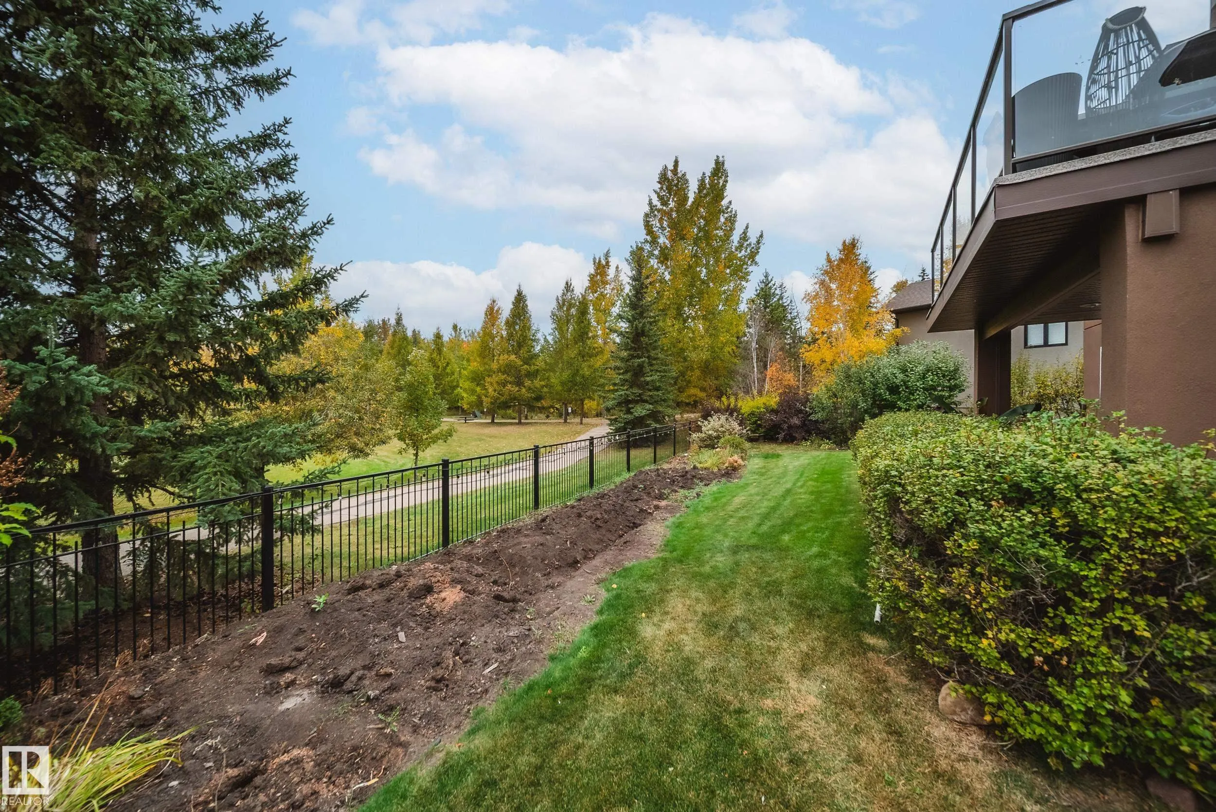 248 RAVINE Drive