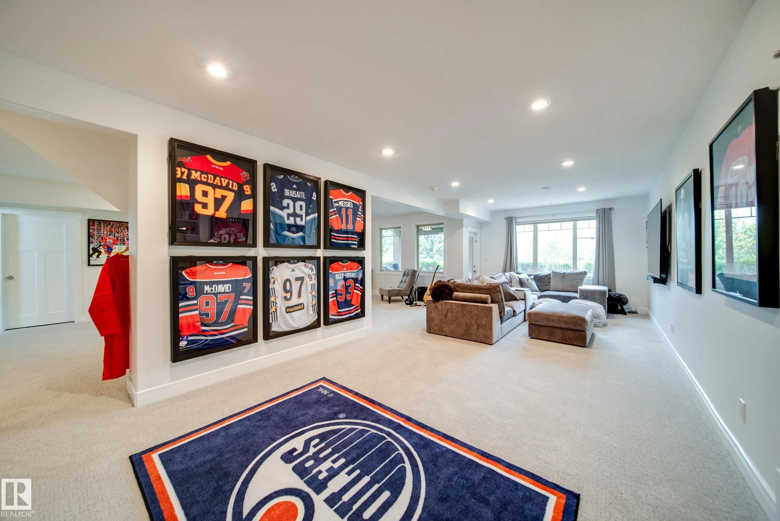 248 RAVINE Drive