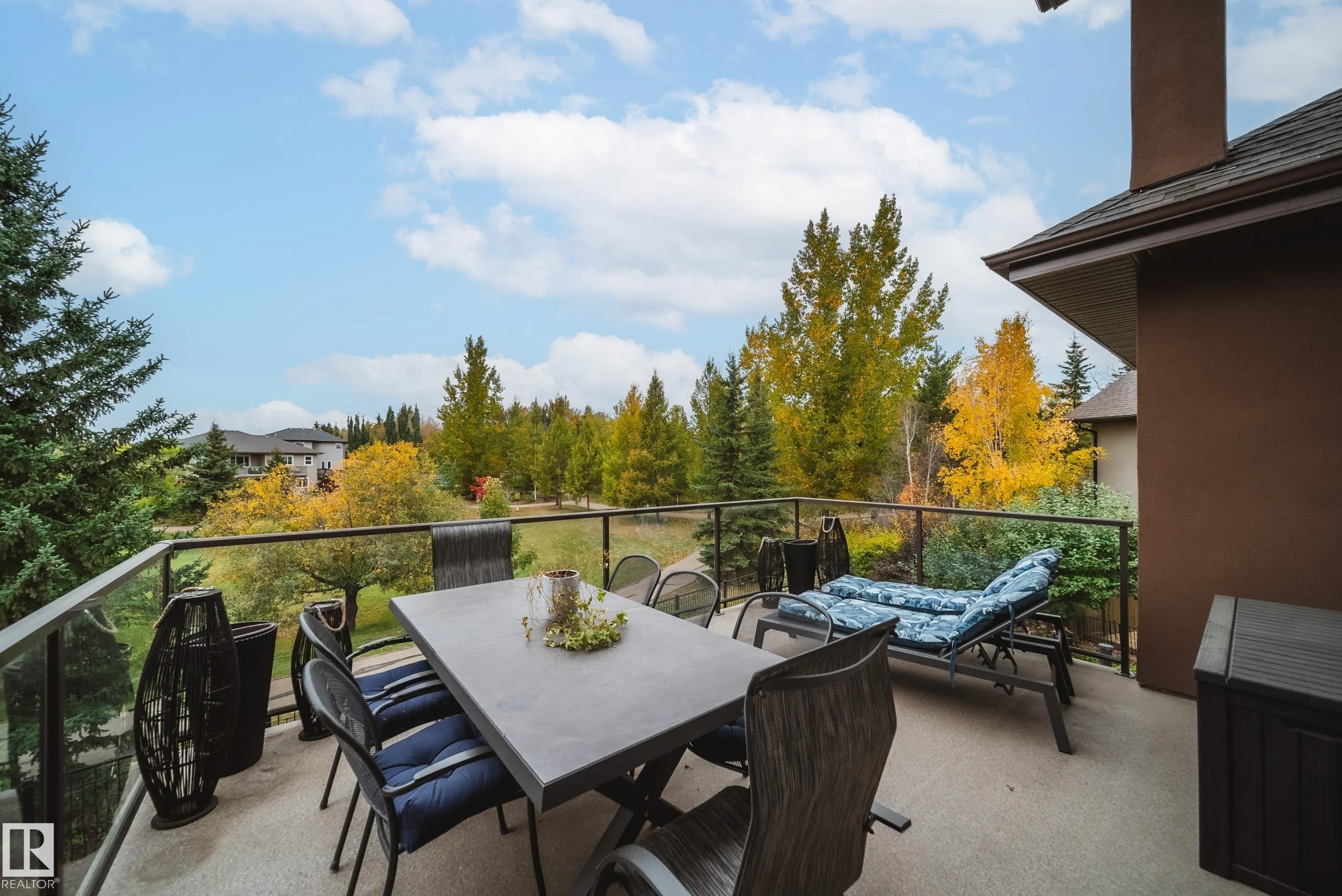 248 RAVINE Drive