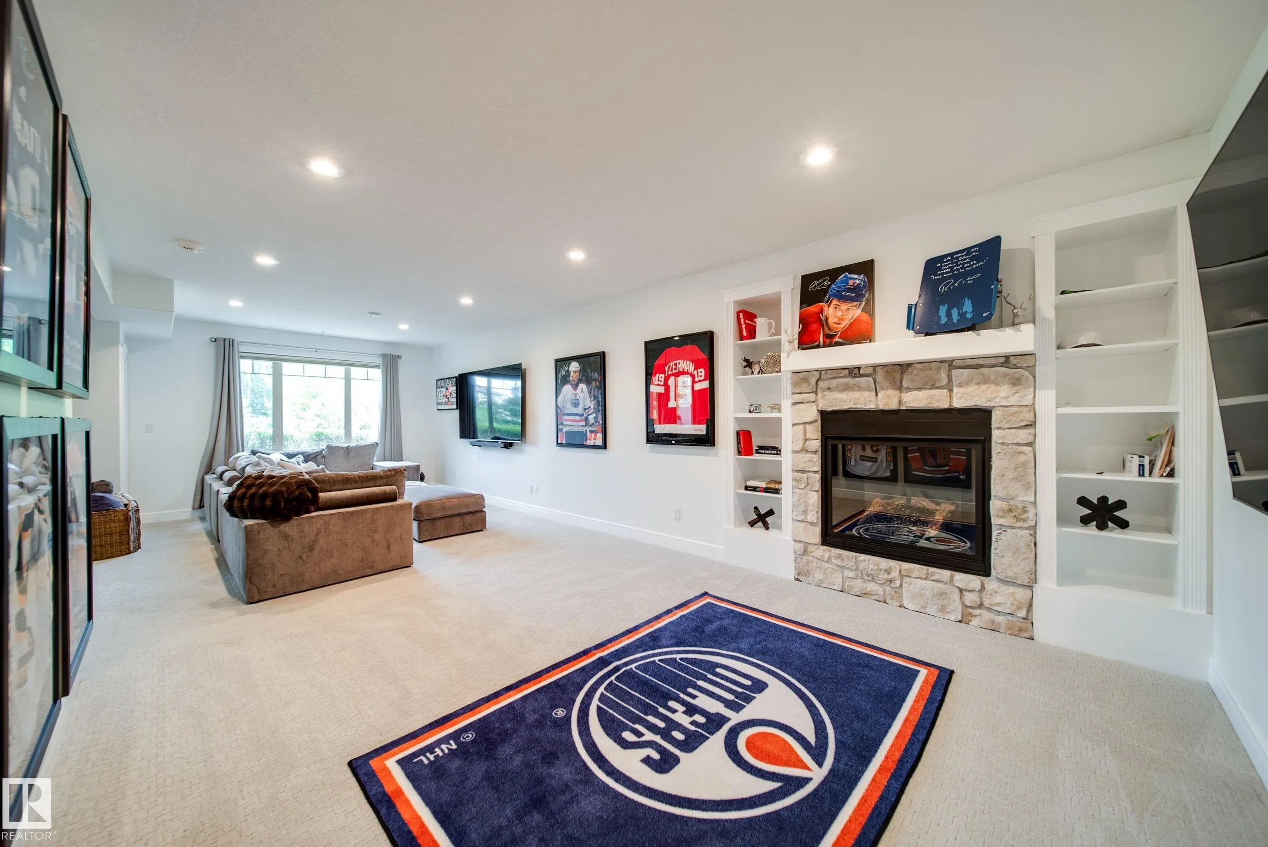 248 RAVINE Drive