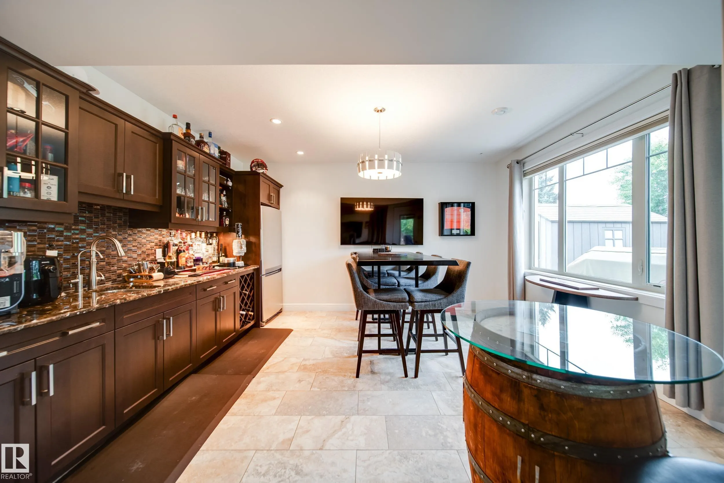248 RAVINE Drive