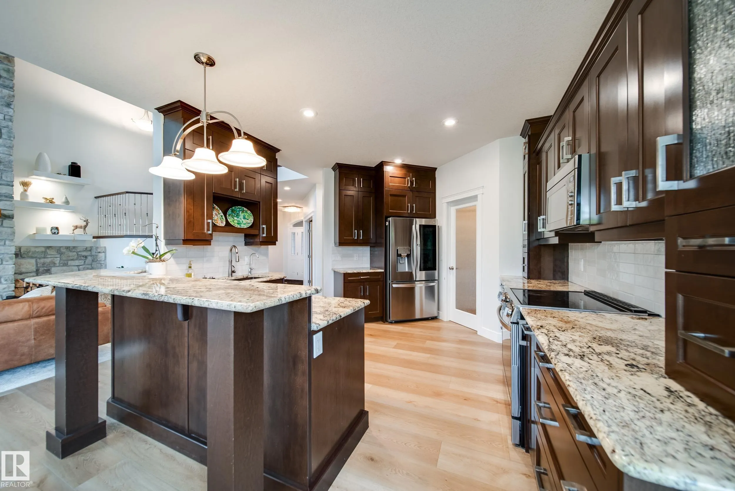 248 RAVINE Drive