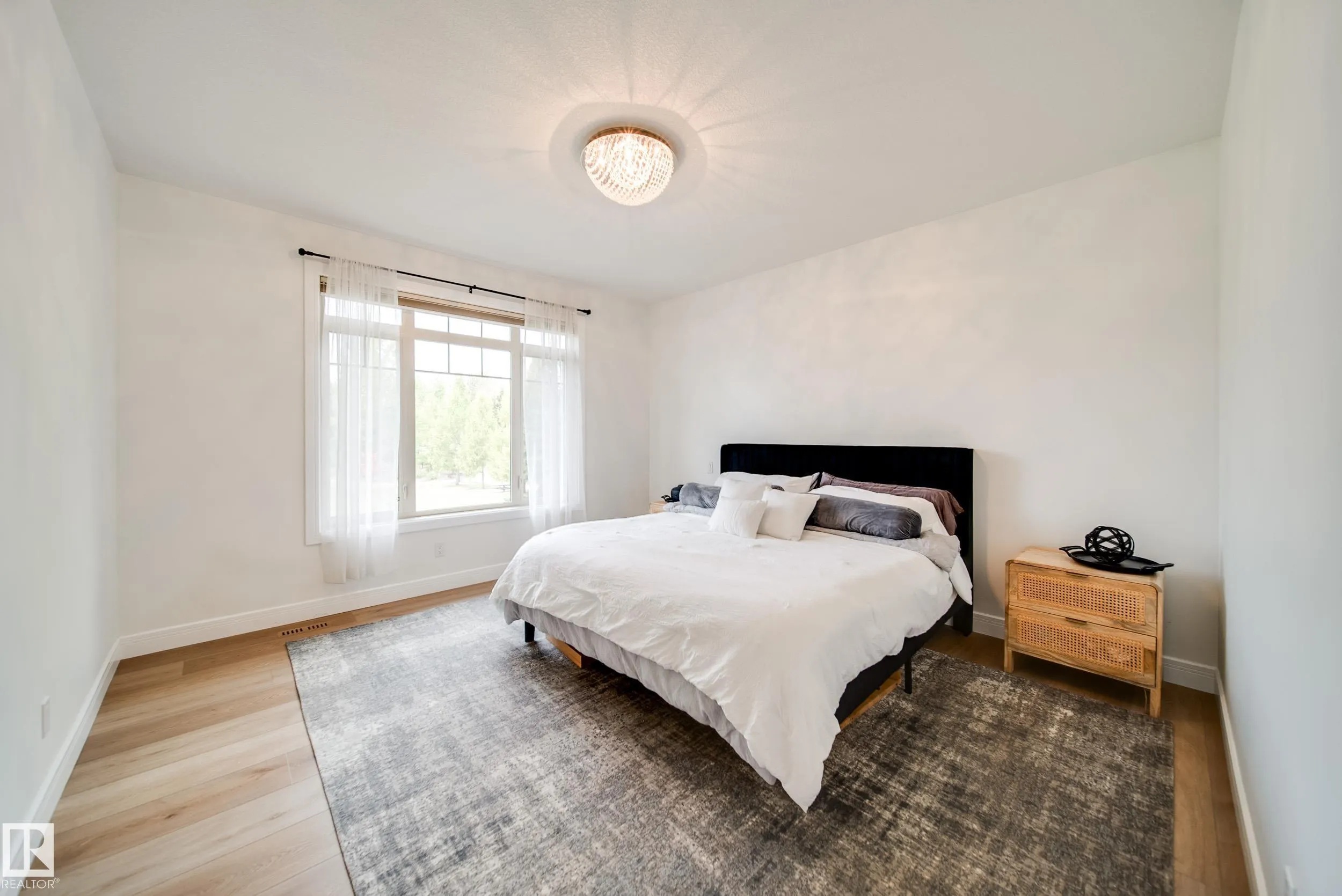 248 RAVINE Drive