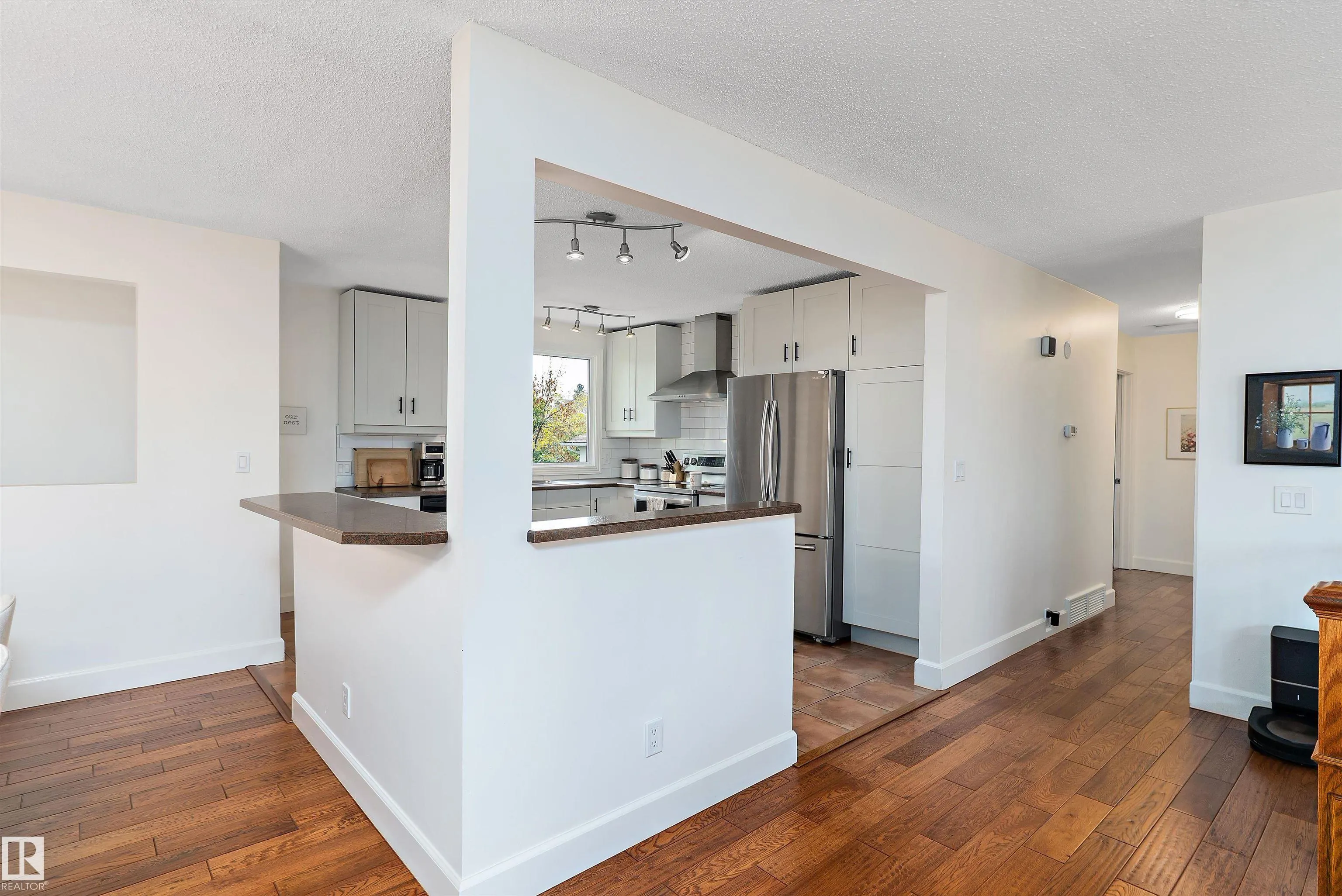 25 GRANT Avenue
