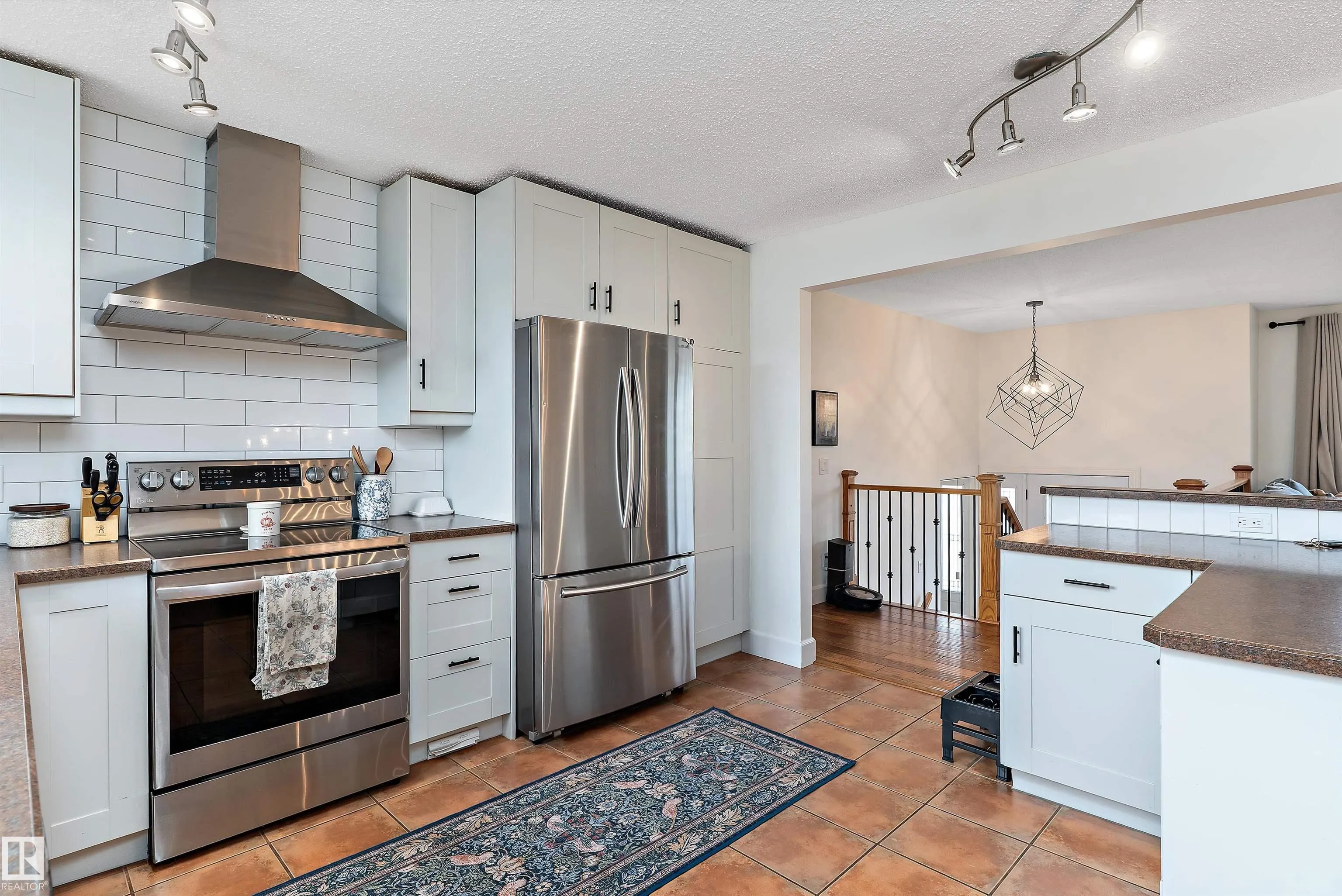 25 GRANT Avenue