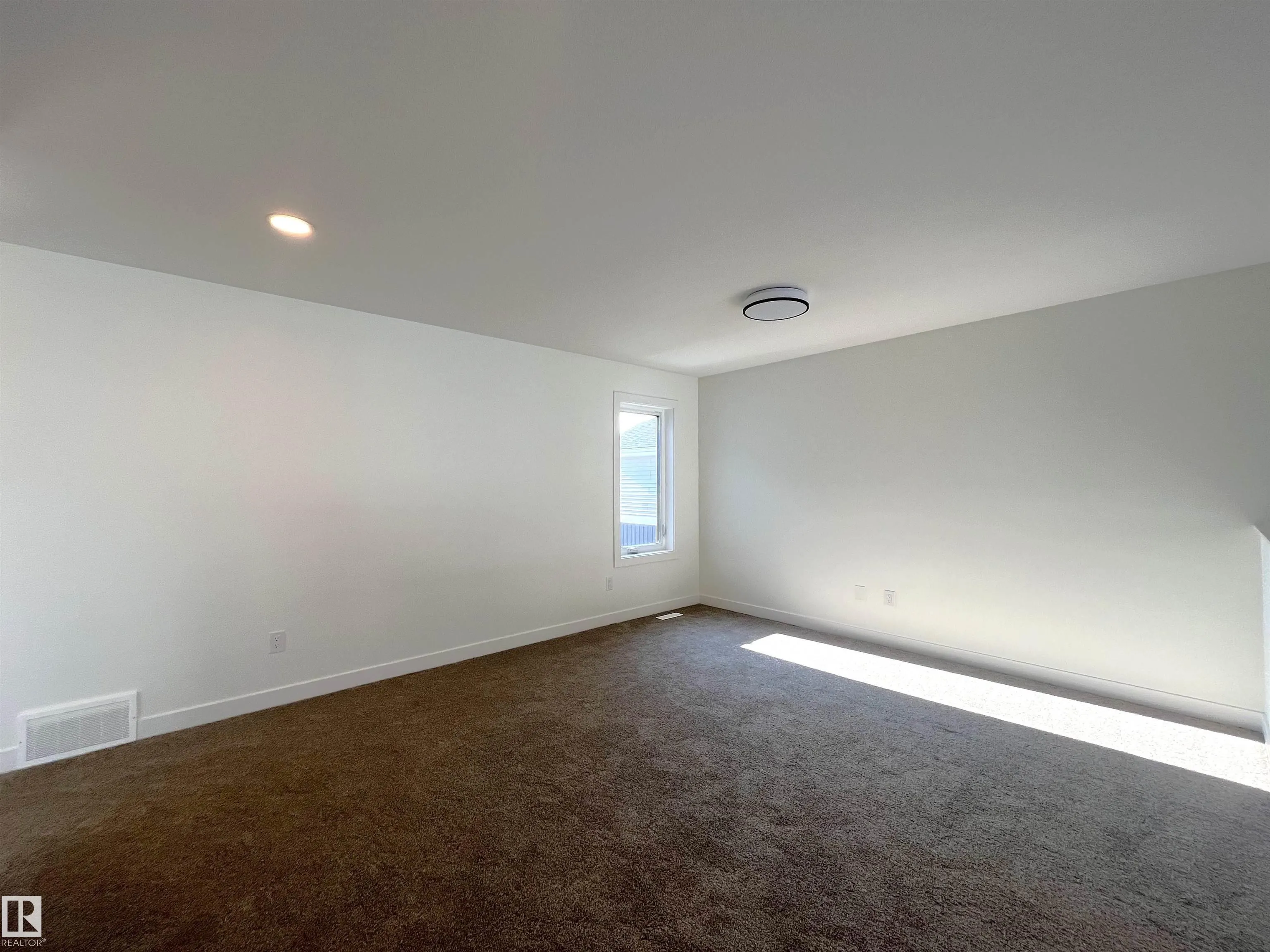 587 BOULDER Wynd