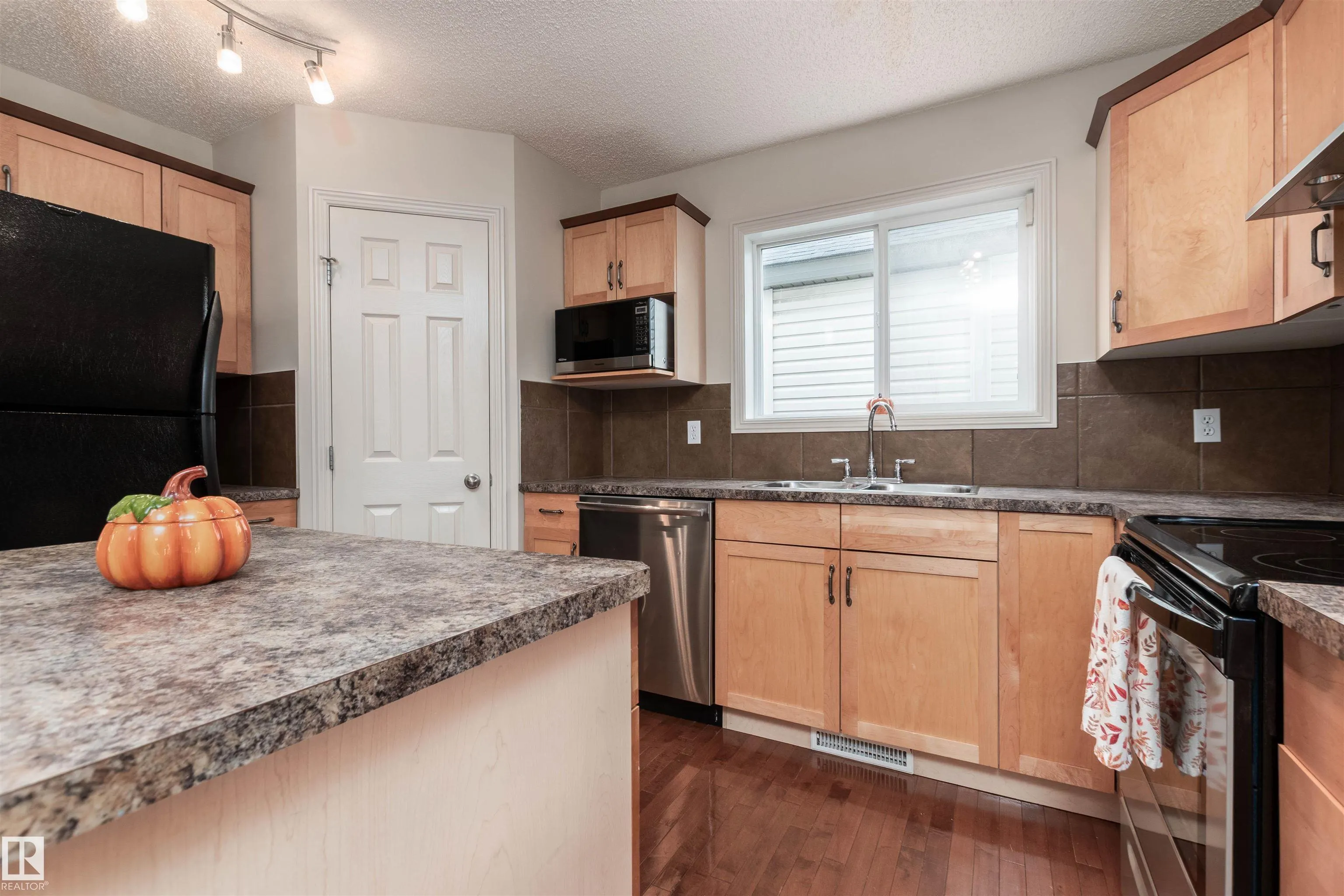 14 Summerfield Point(e)