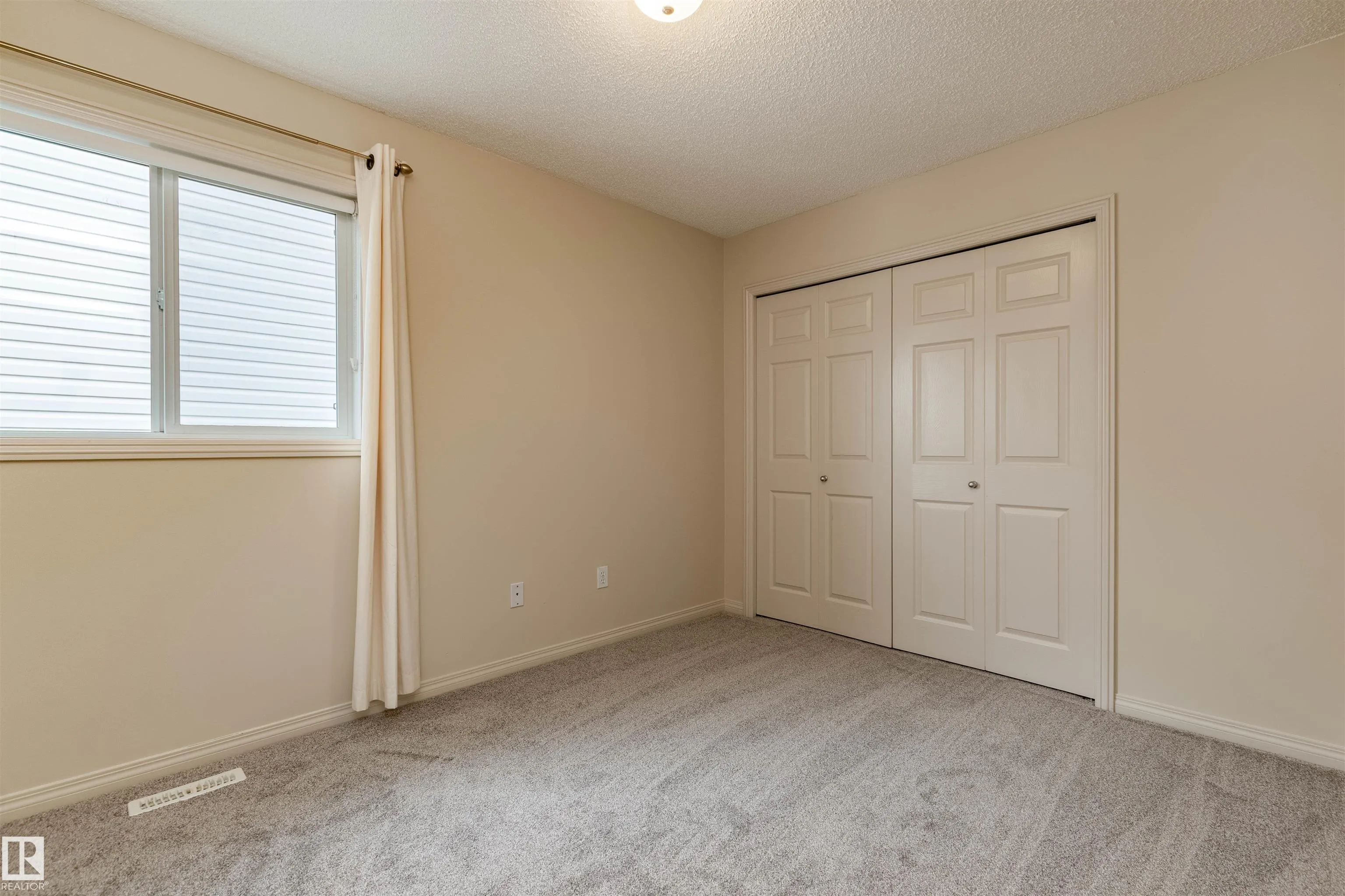 14 Summerfield Point(e)