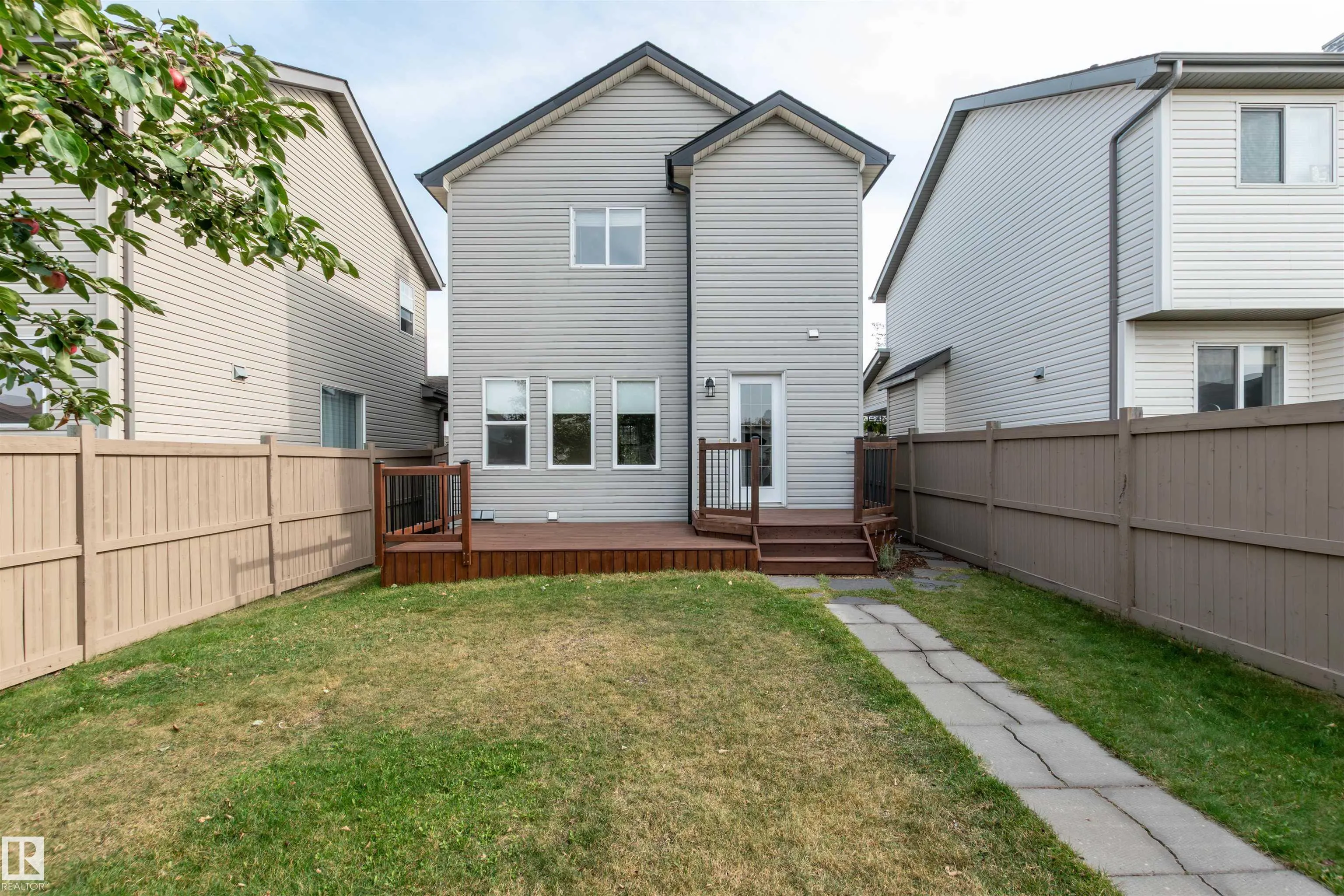 14 Summerfield Point(e)