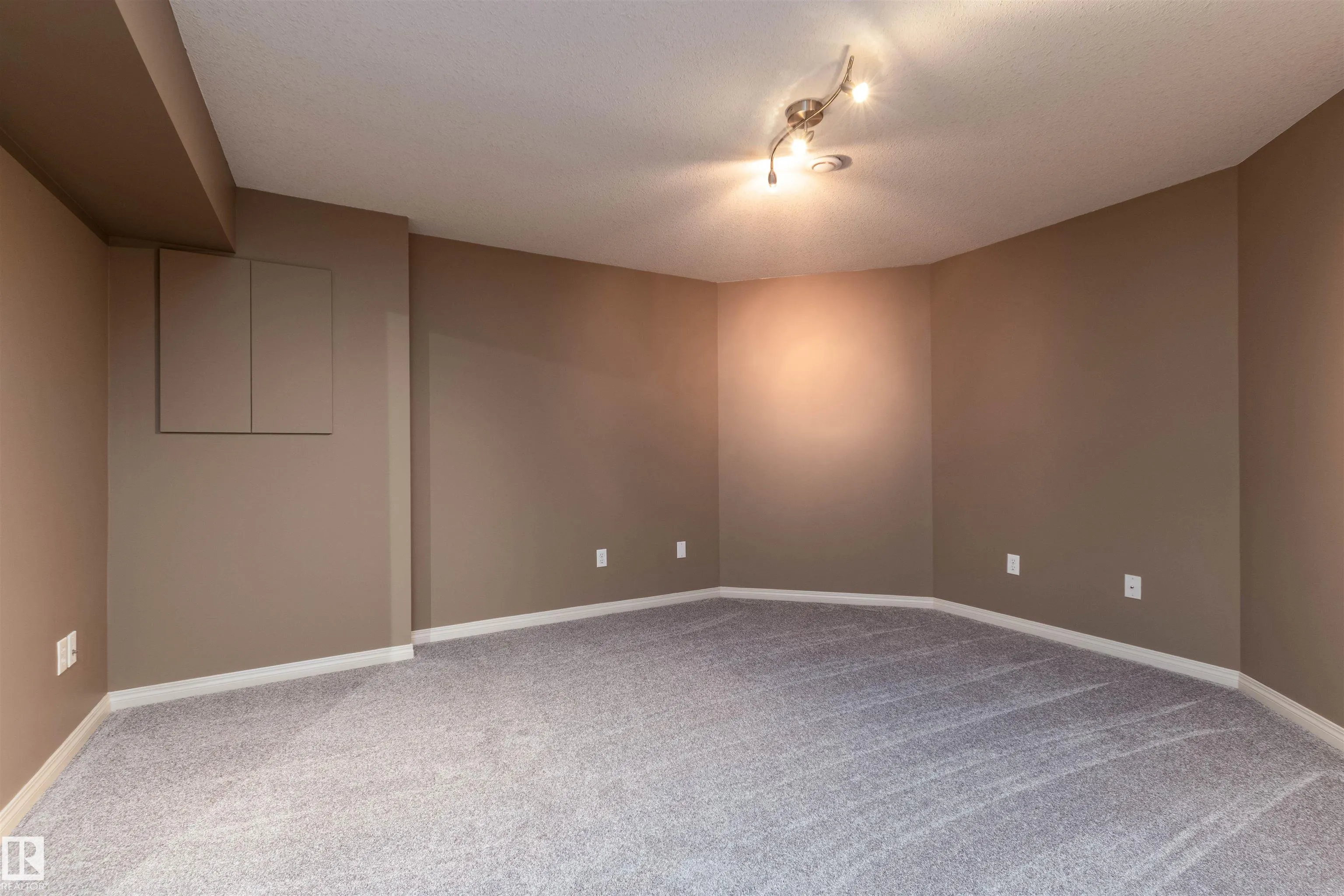 14 Summerfield Point(e)