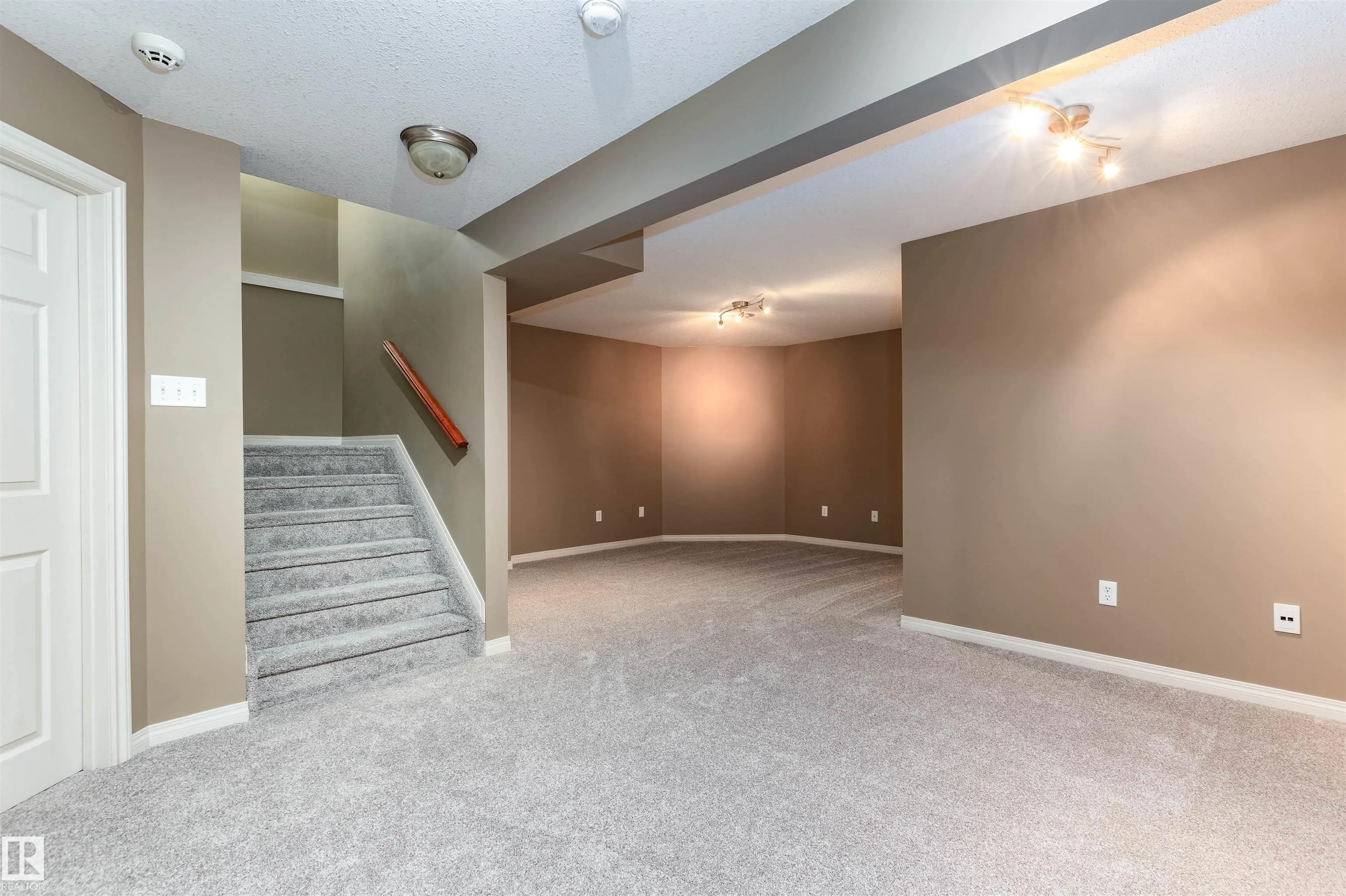 14 Summerfield Point(e)