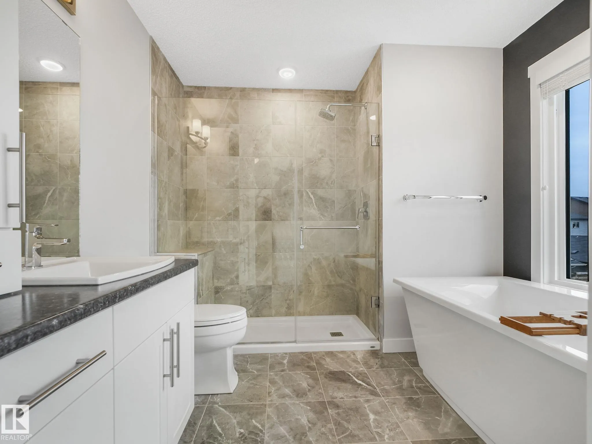 103 AMBERLEY Way