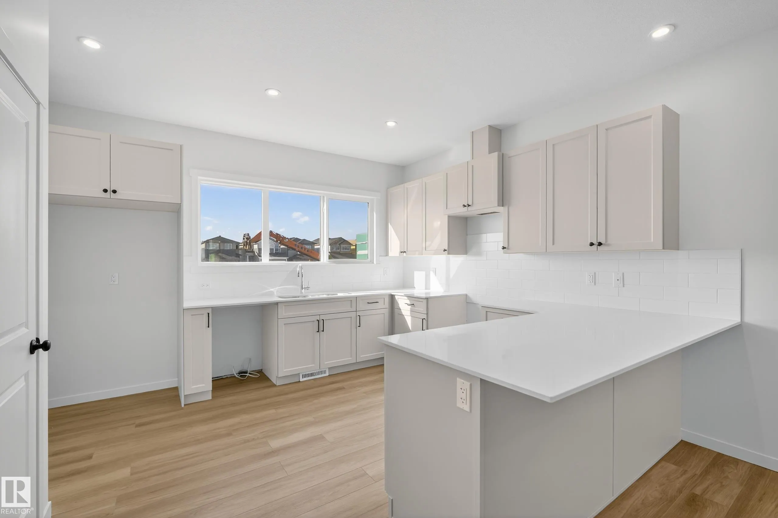 13 NERINE Crescent