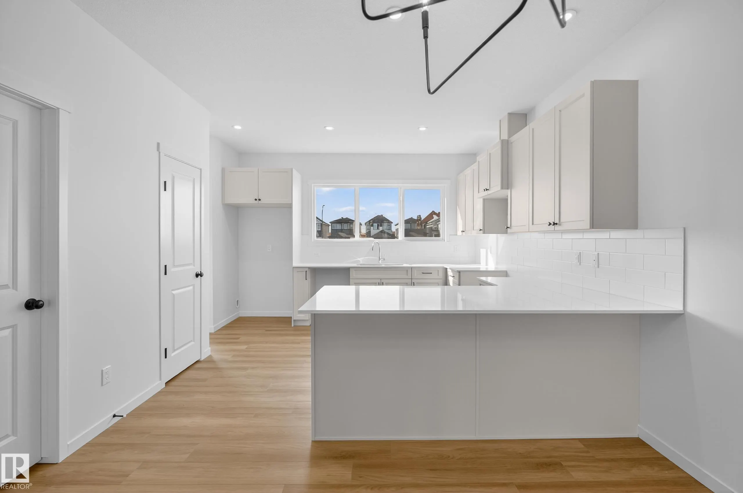 13 NERINE Crescent