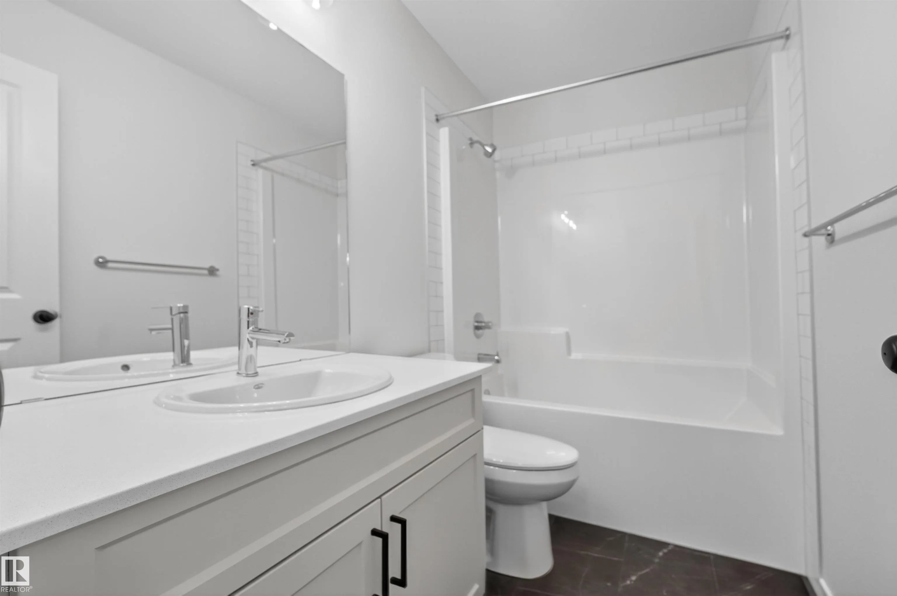 13 NERINE Crescent