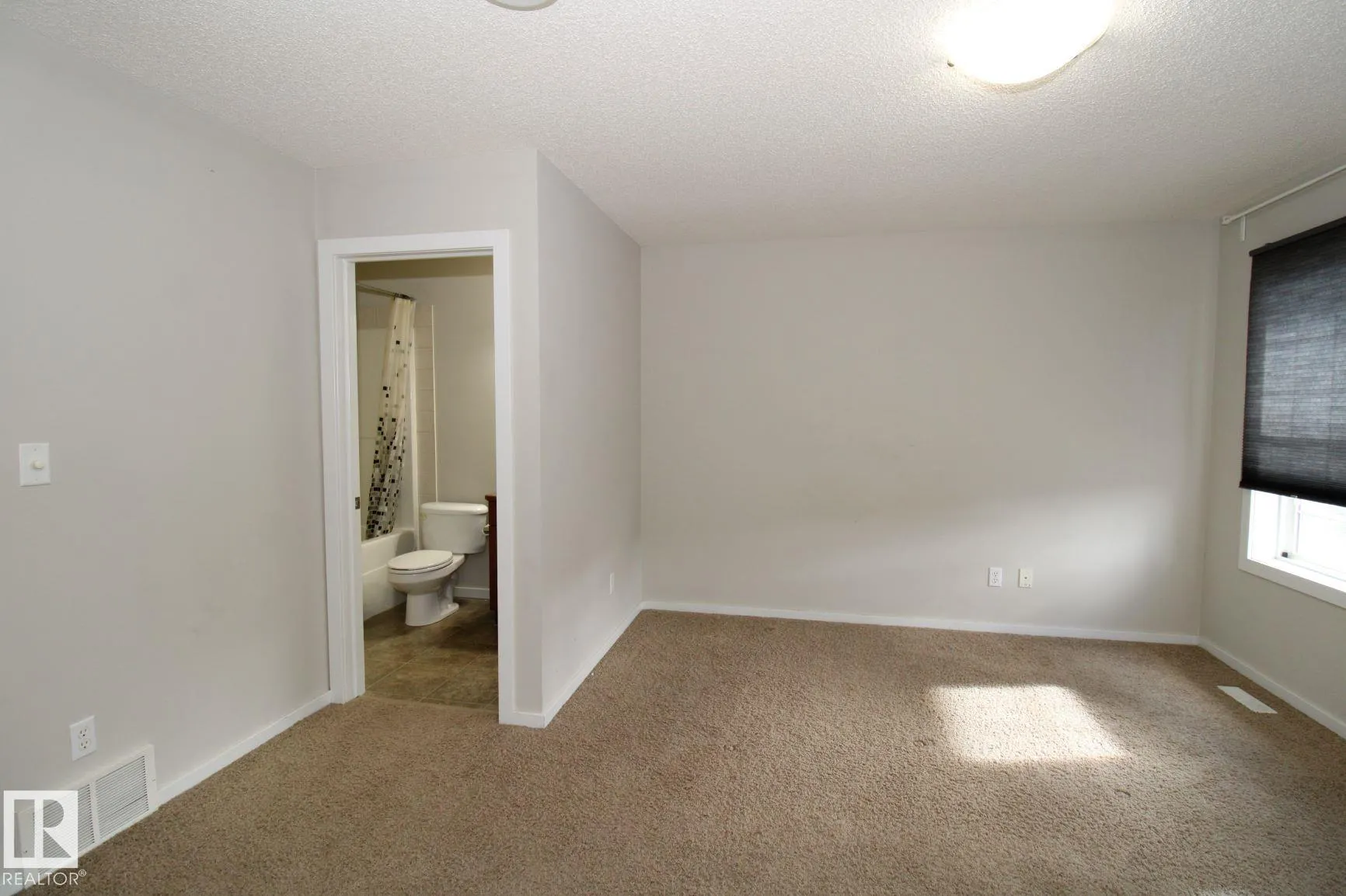 3143 TRELLE Loop