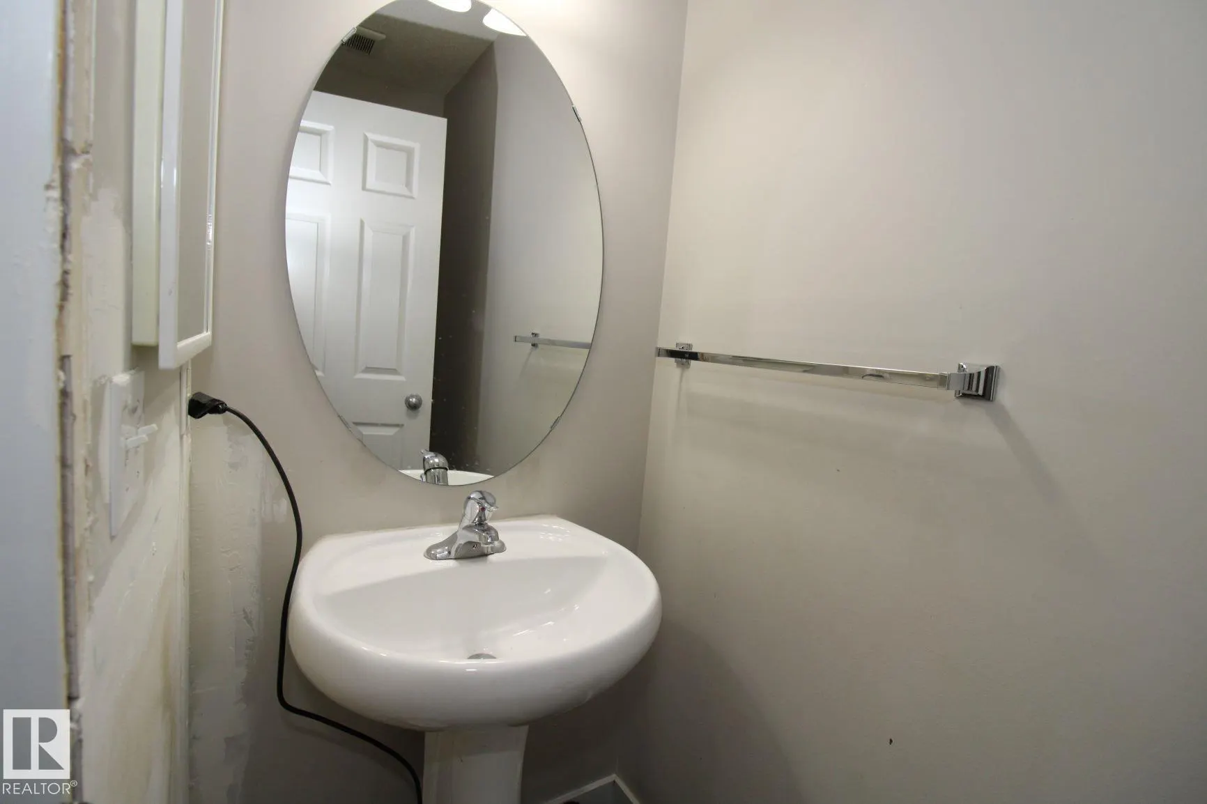 3143 TRELLE Loop