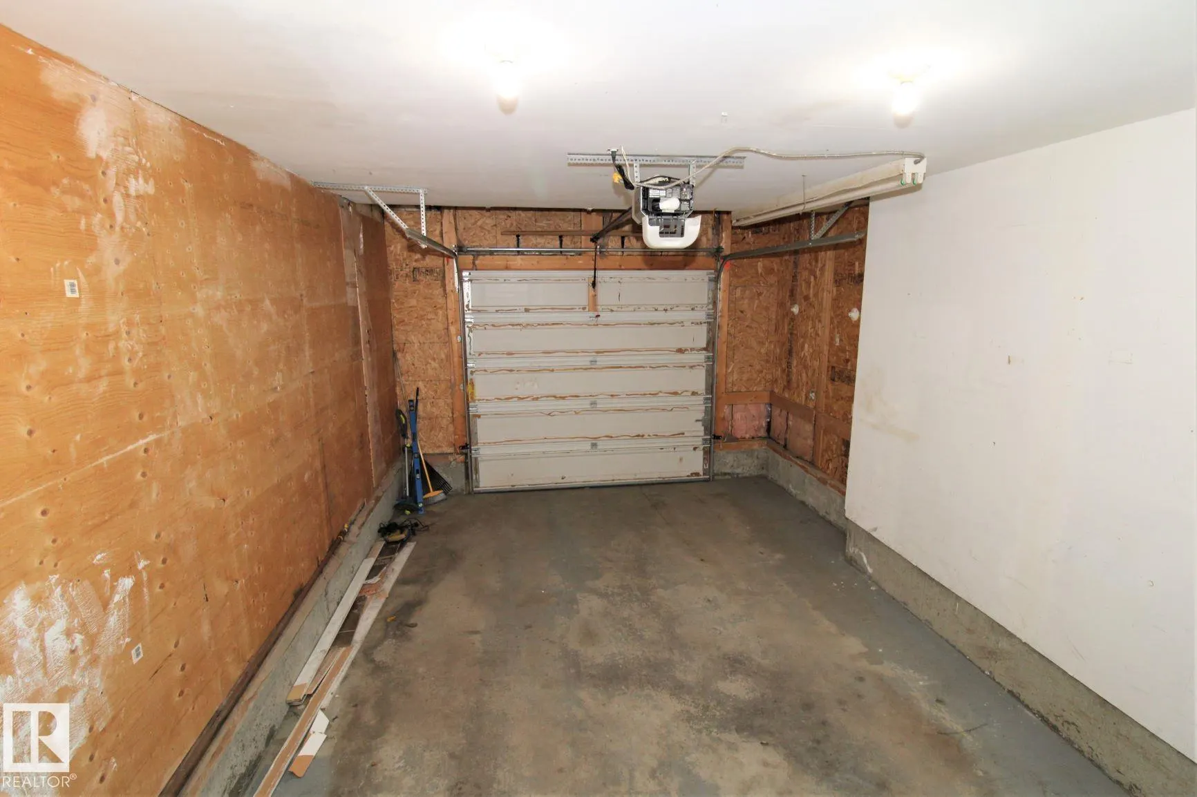 3143 TRELLE Loop