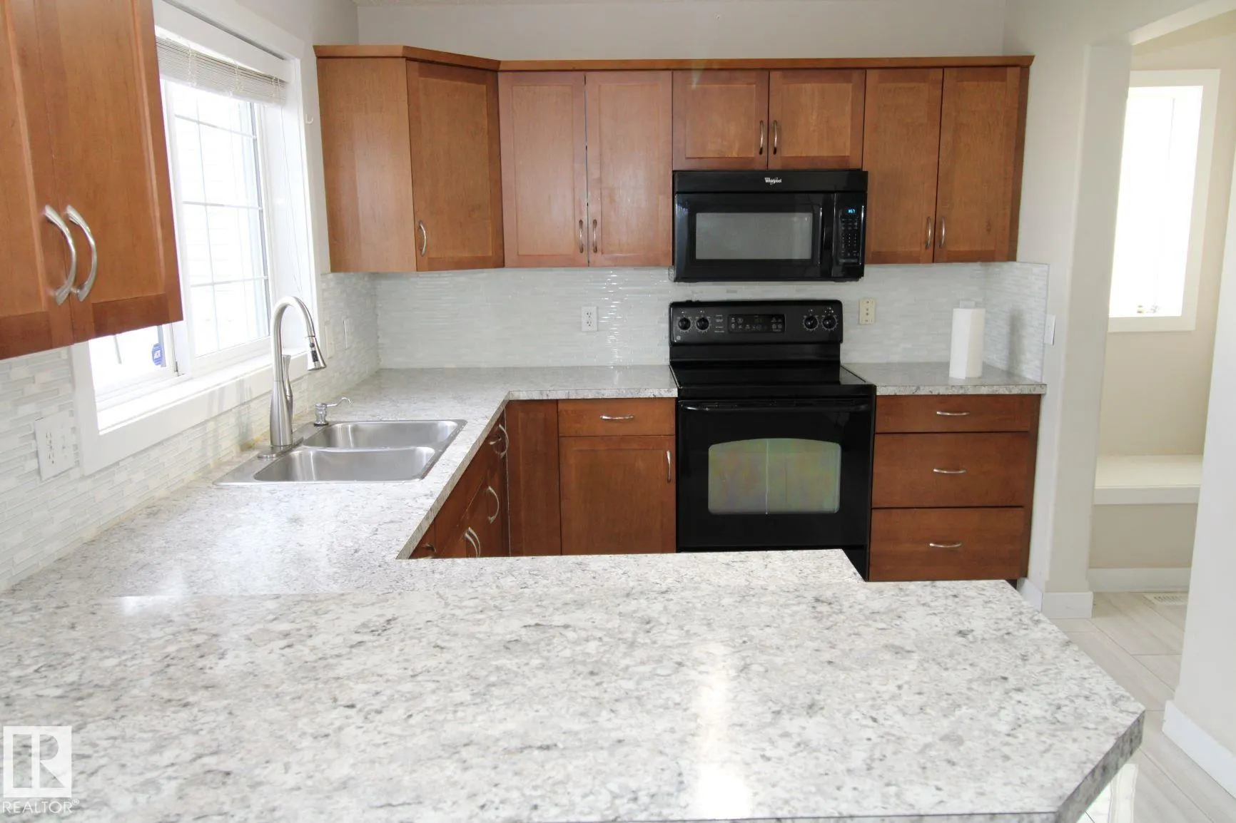 3143 TRELLE Loop