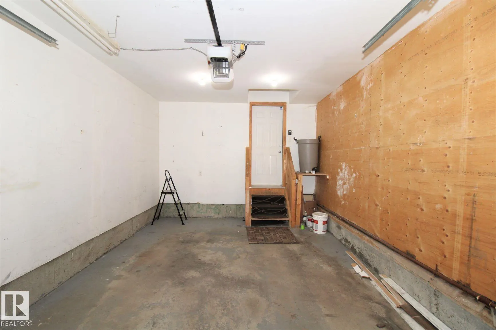 3143 TRELLE Loop