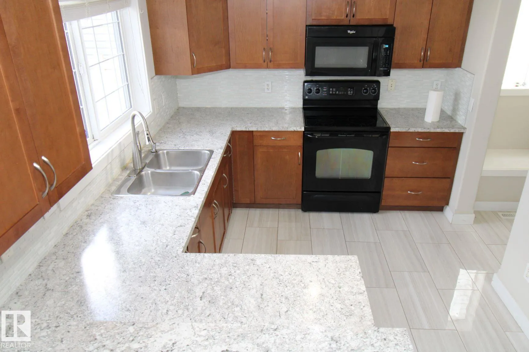 3143 TRELLE Loop