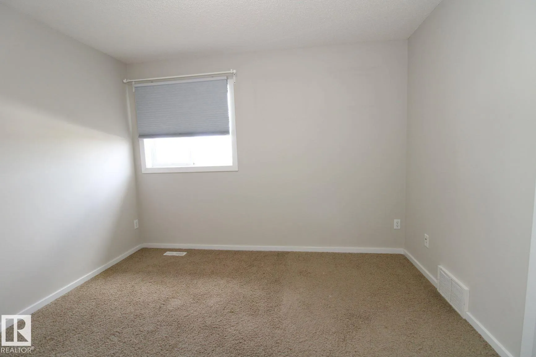 3143 TRELLE Loop