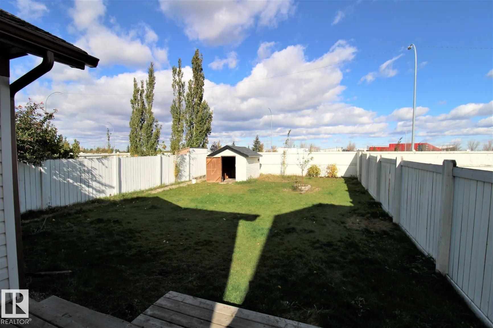 3143 TRELLE Loop