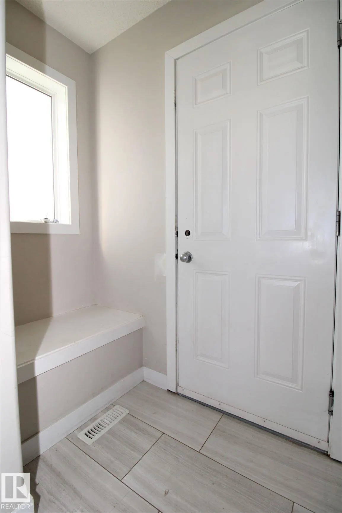3143 TRELLE Loop