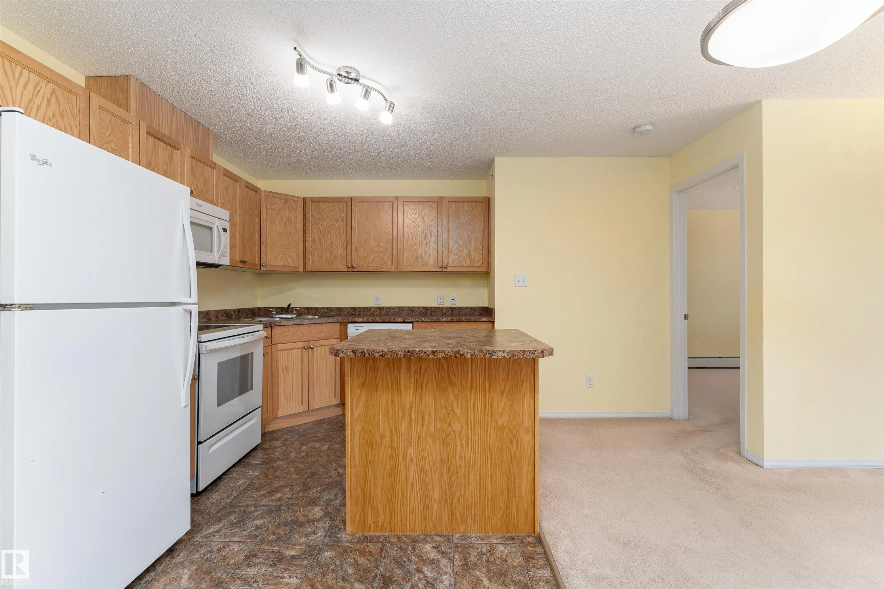 301 CLAREVIEW STATION Drive