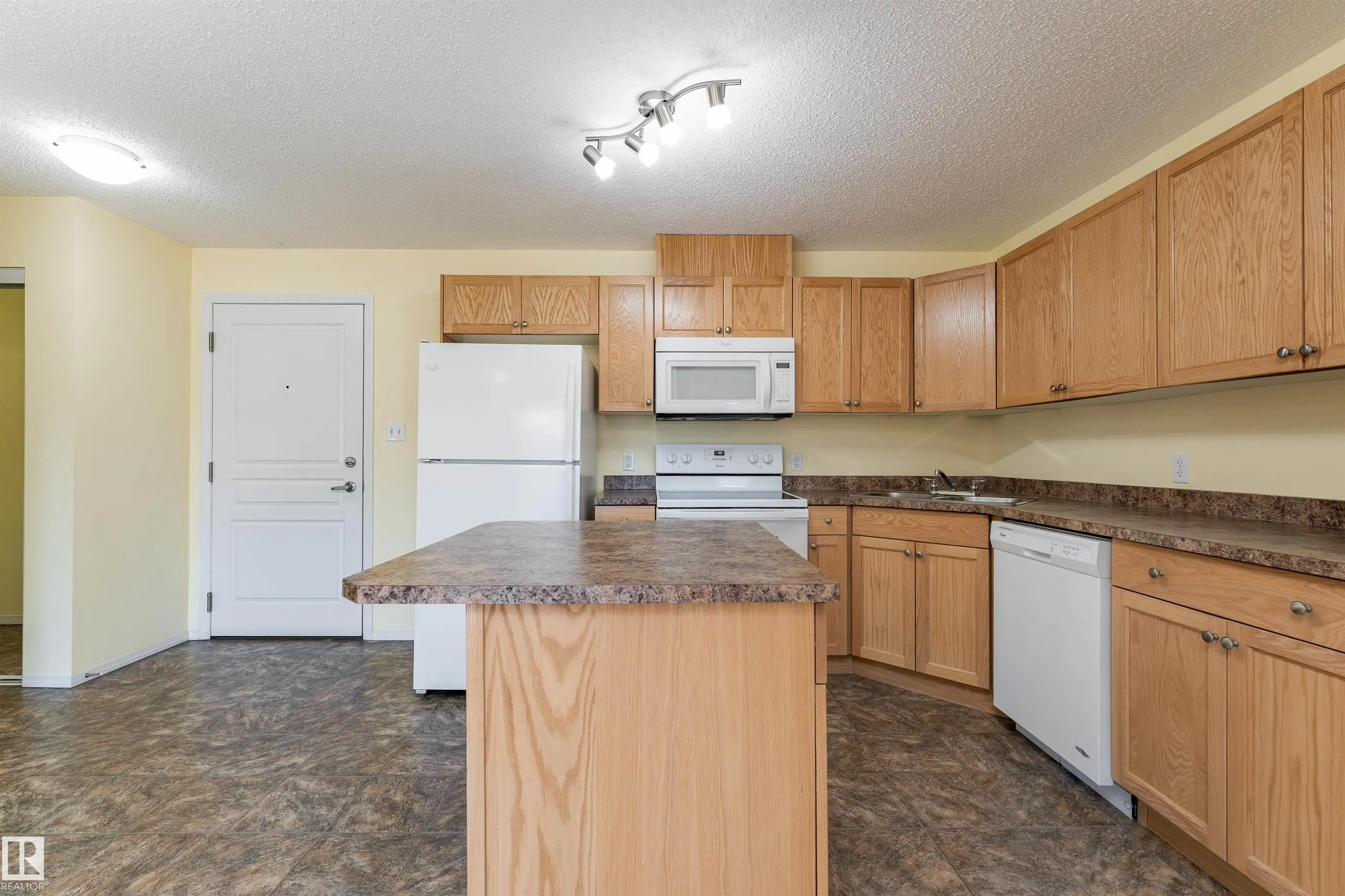 301 CLAREVIEW STATION Drive