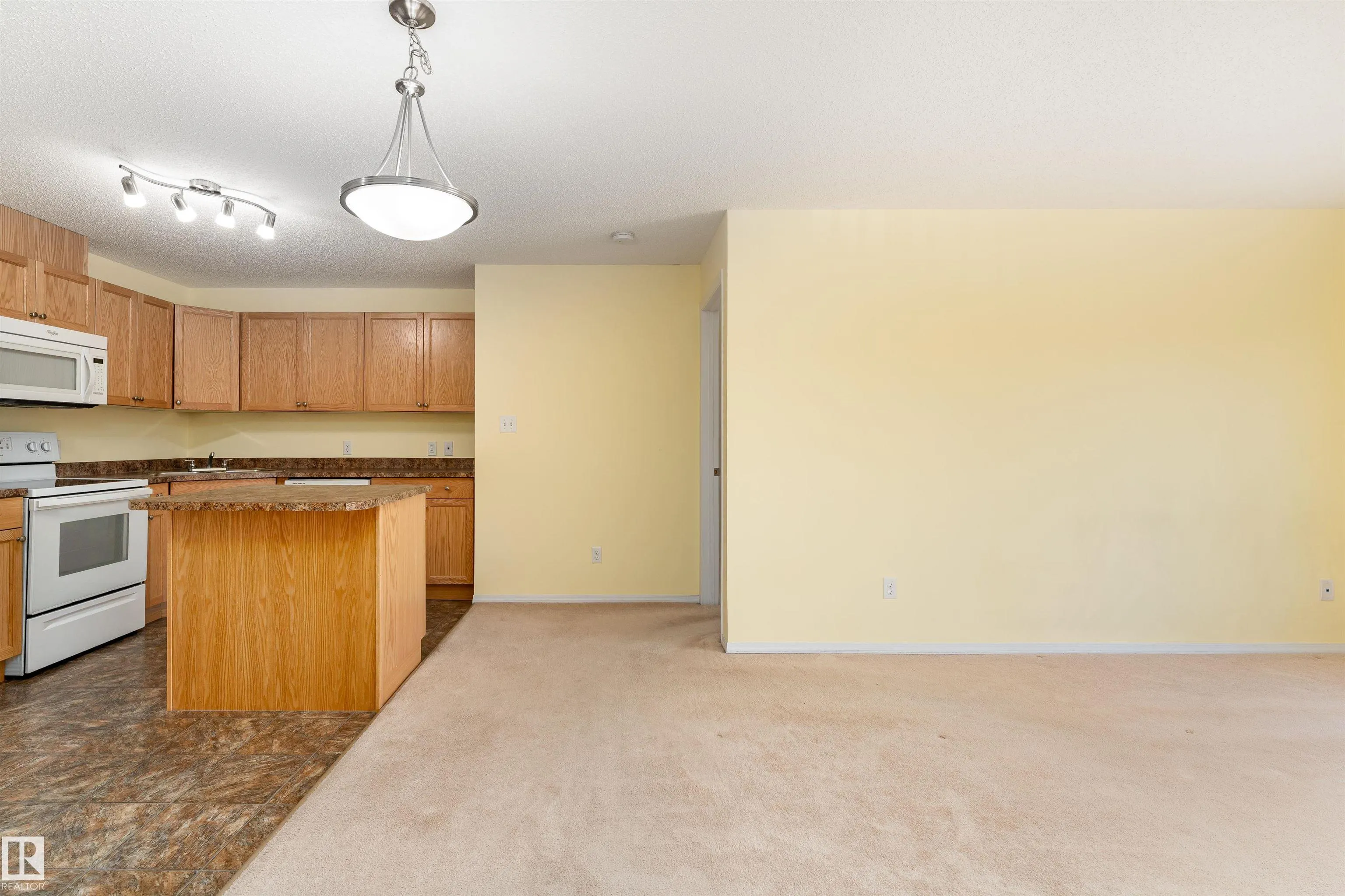 301 CLAREVIEW STATION Drive