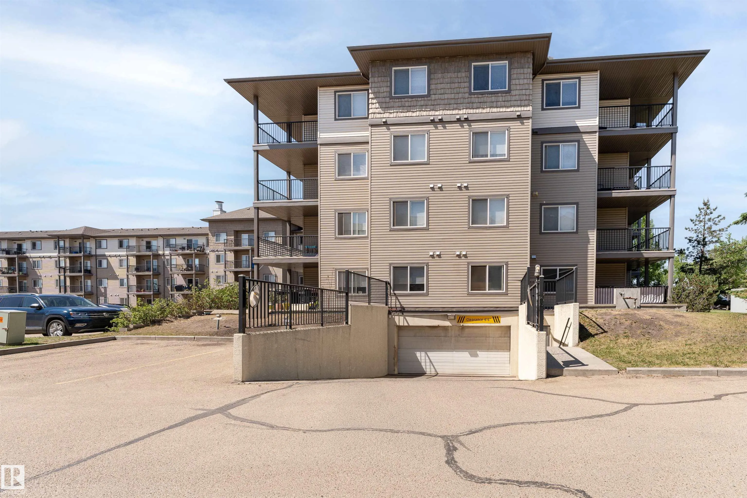 301 CLAREVIEW STATION Drive