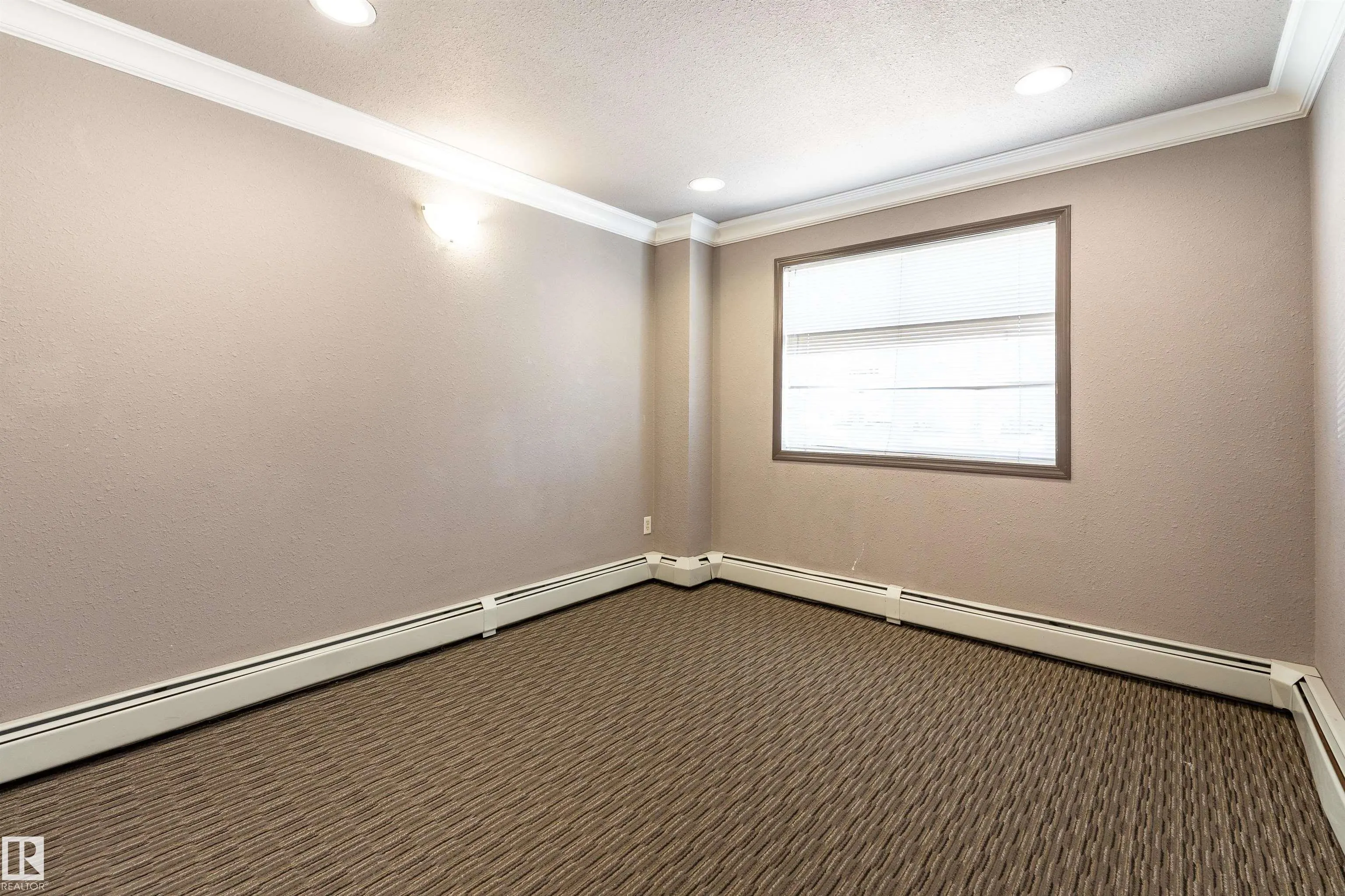 301 CLAREVIEW STATION Drive
