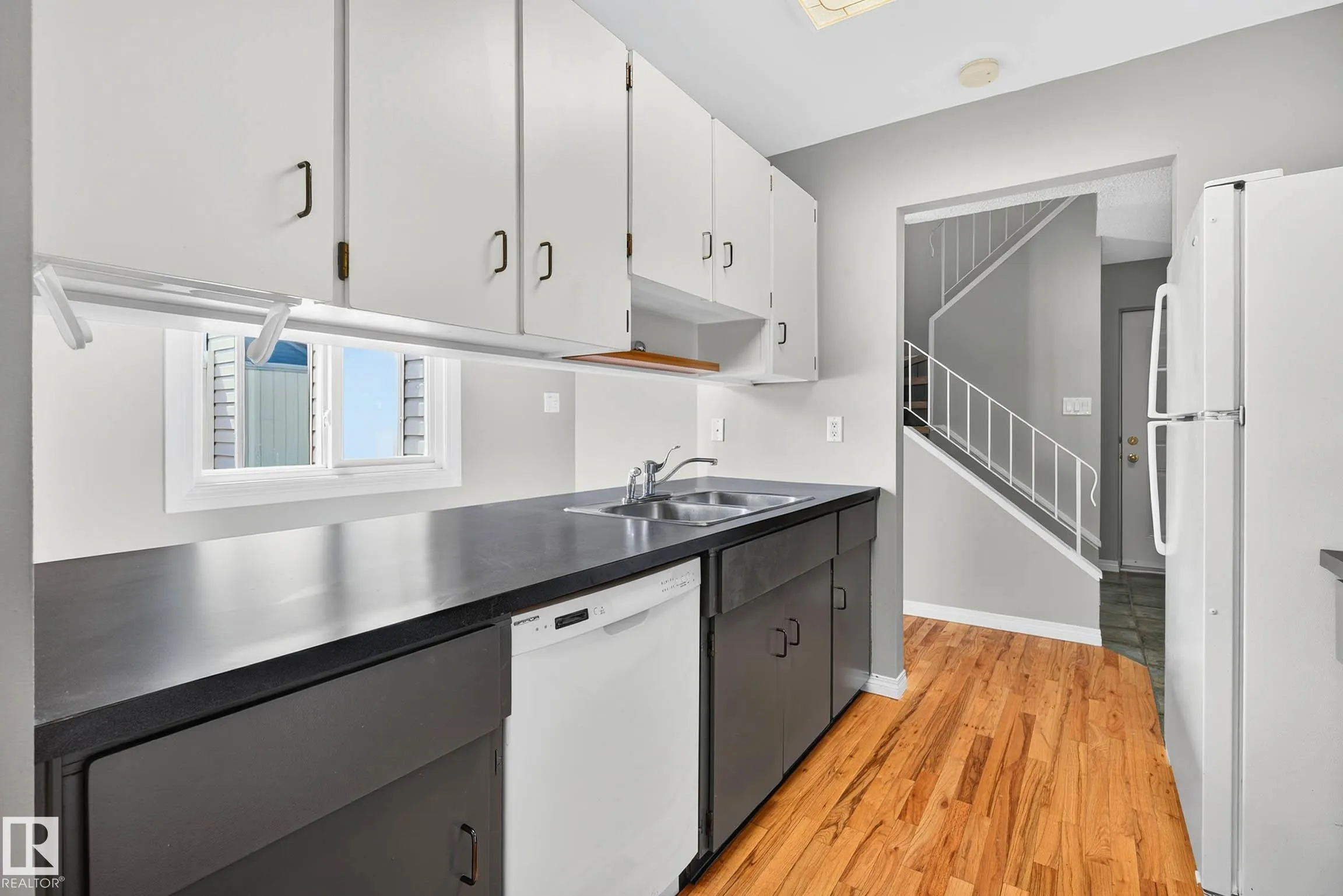 37 LANCASTER Terrace