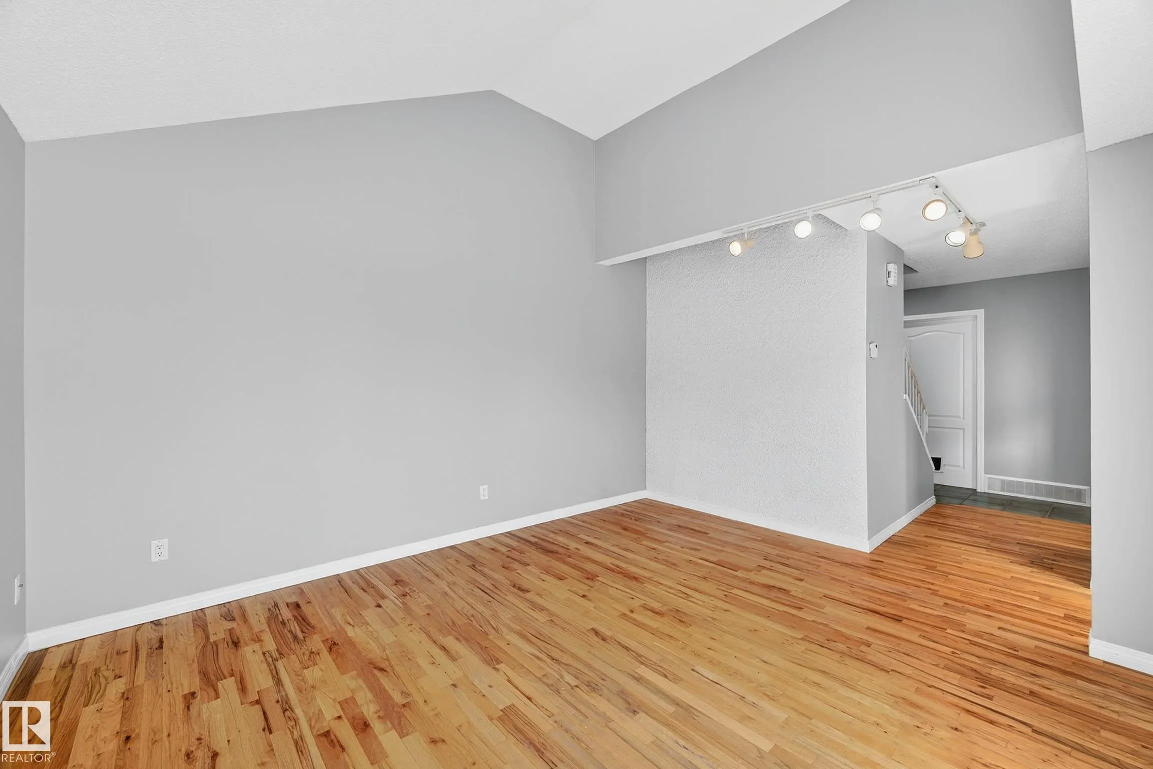 37 LANCASTER Terrace