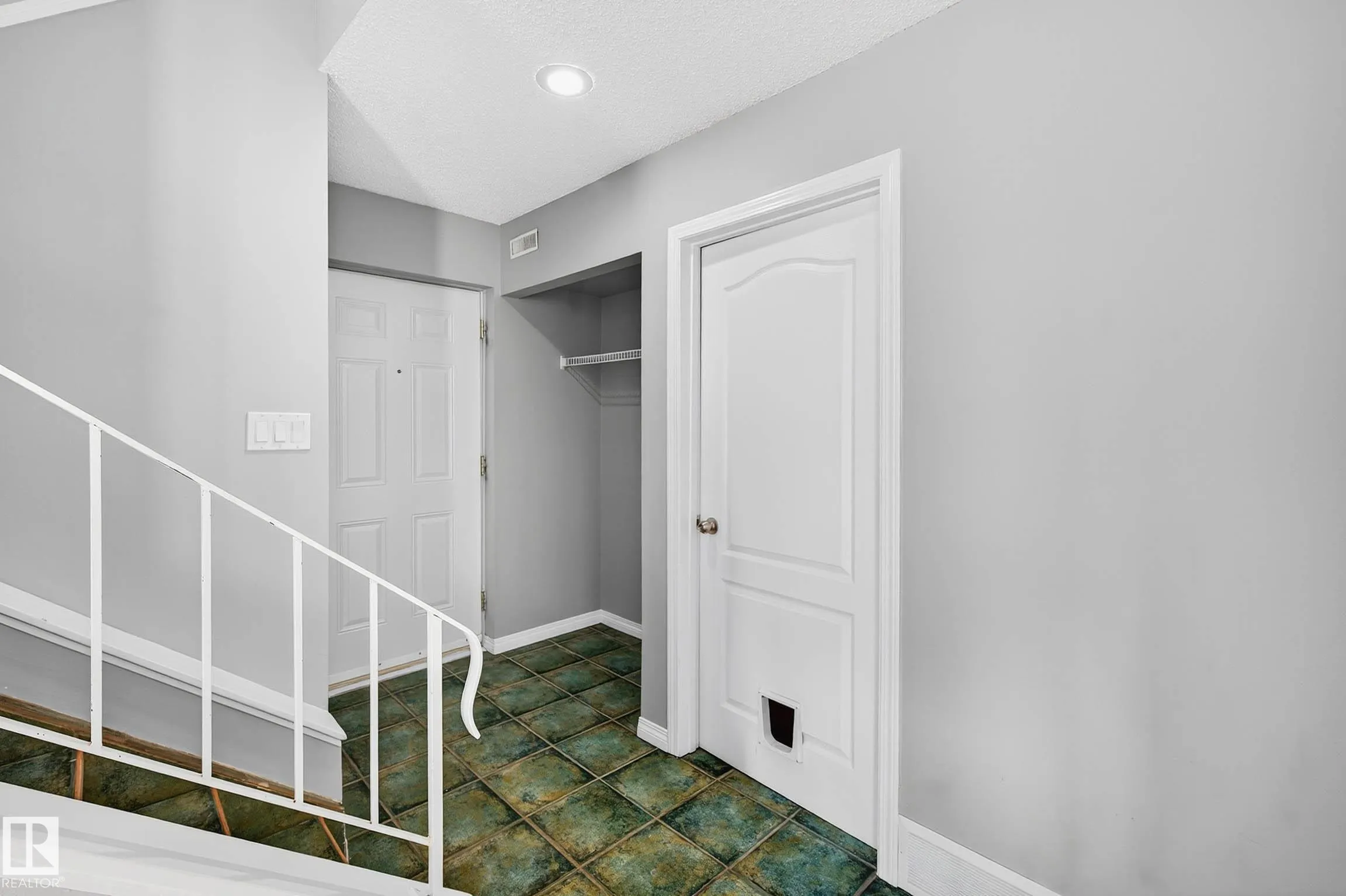 37 LANCASTER Terrace