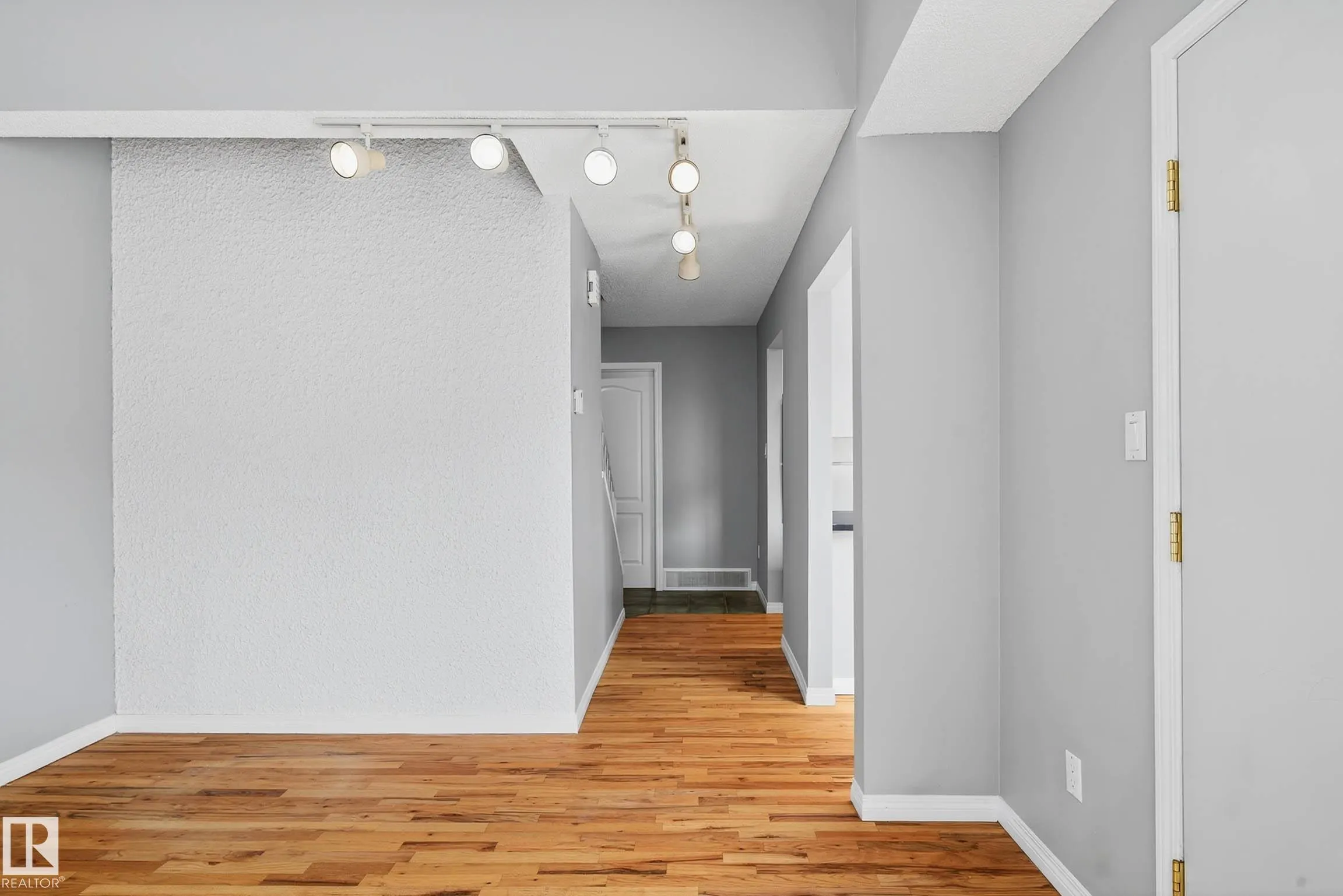 37 LANCASTER Terrace