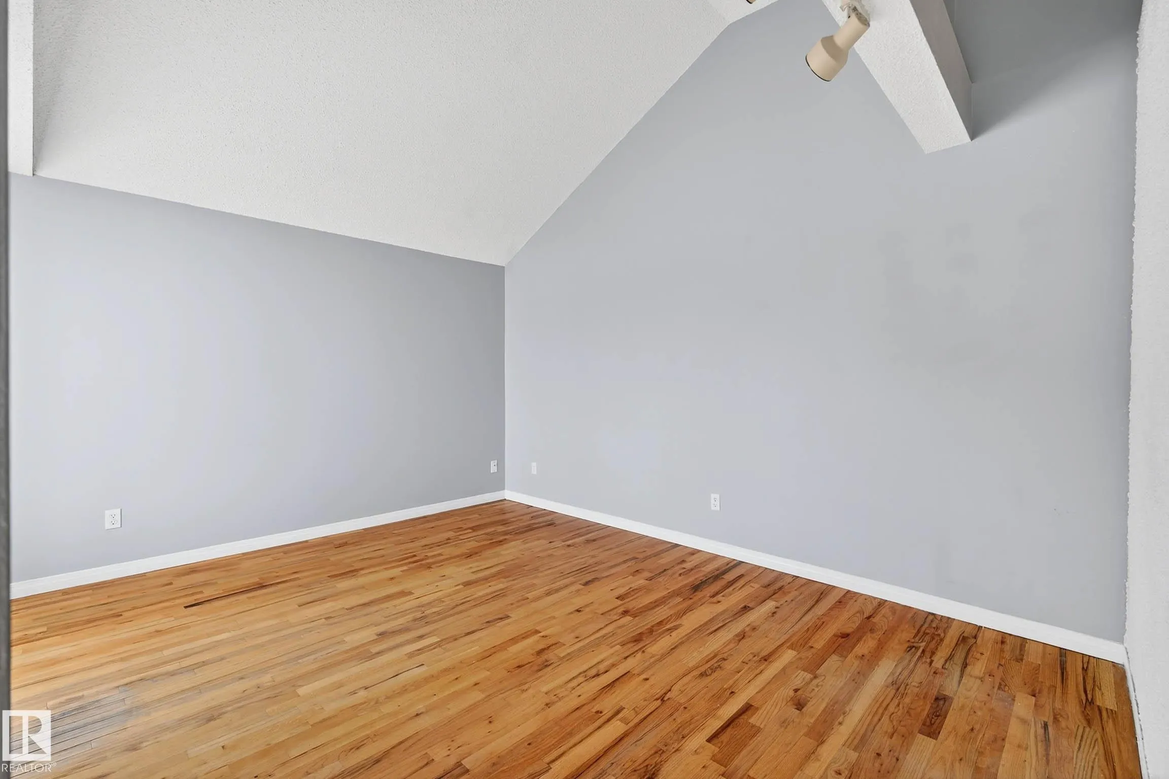 37 LANCASTER Terrace