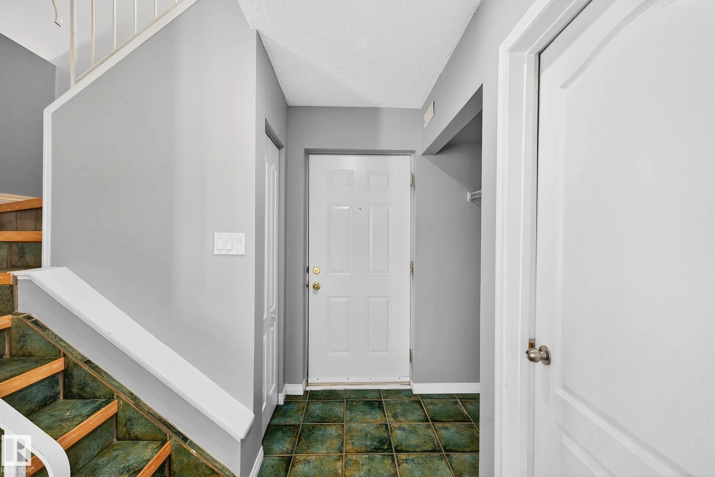 37 LANCASTER Terrace