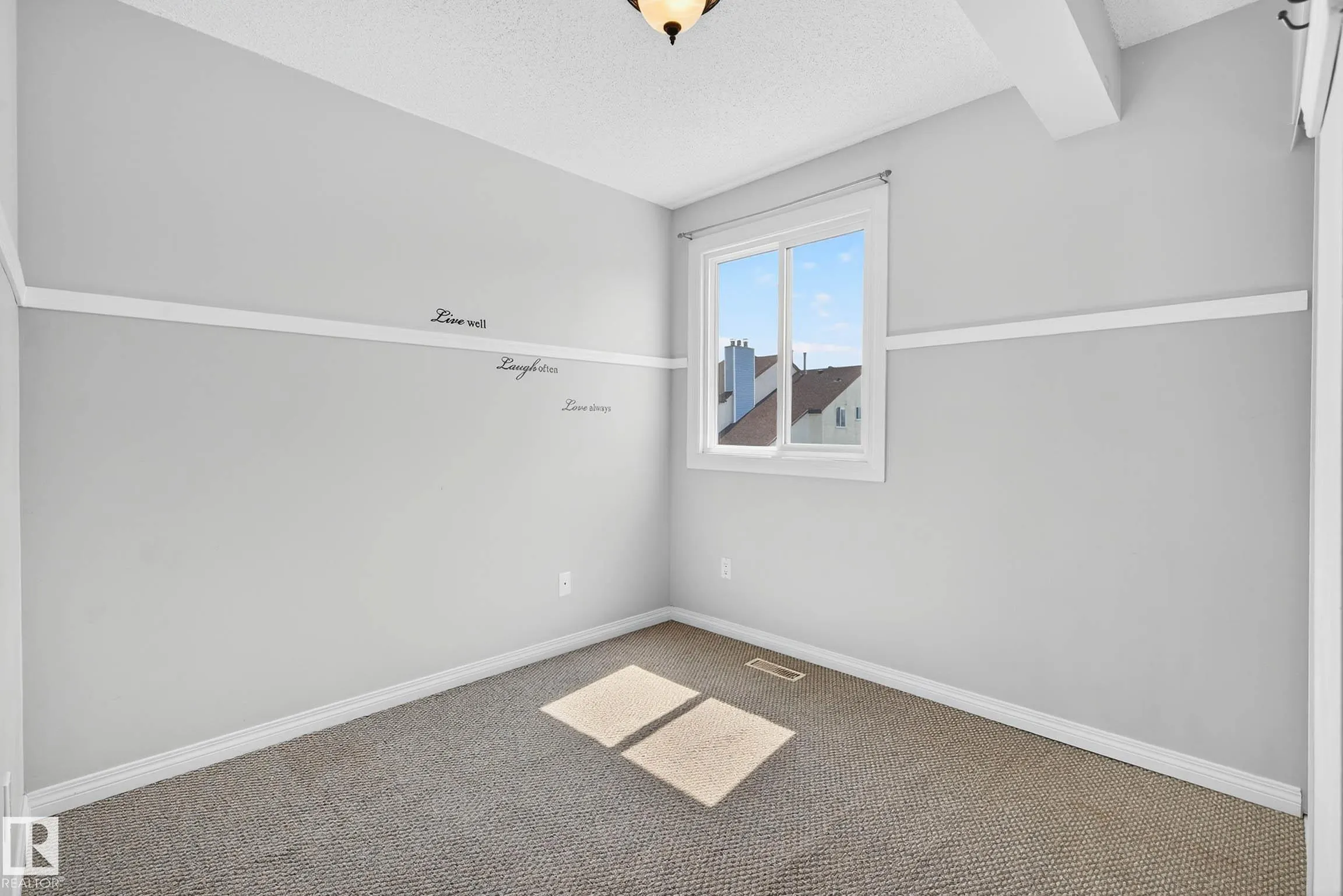 37 LANCASTER Terrace