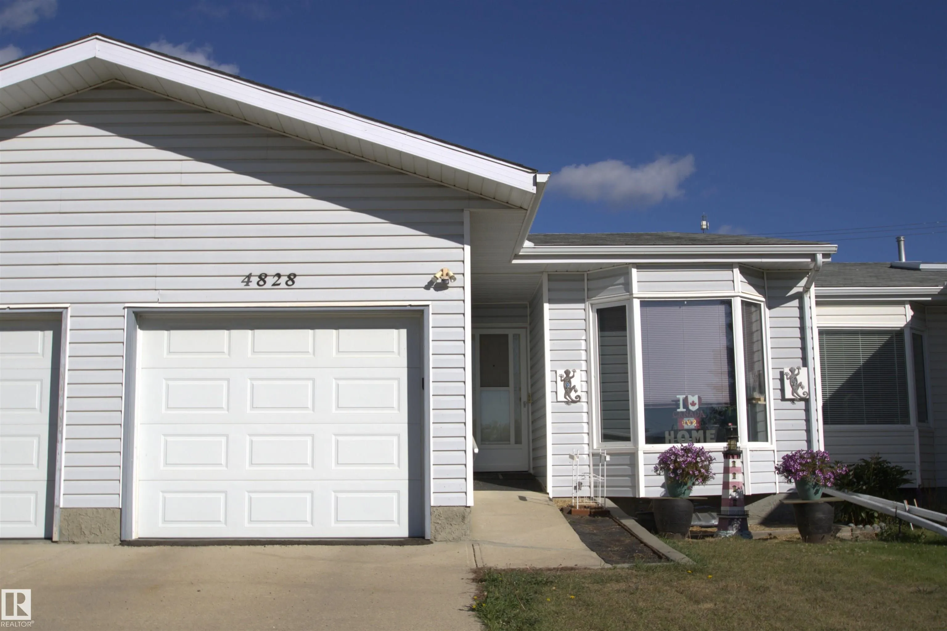 4828 49 Ave