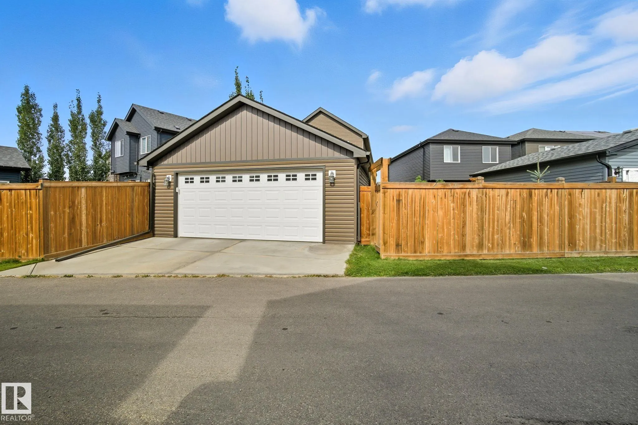 1700 GRAYDON HILL LINK Link