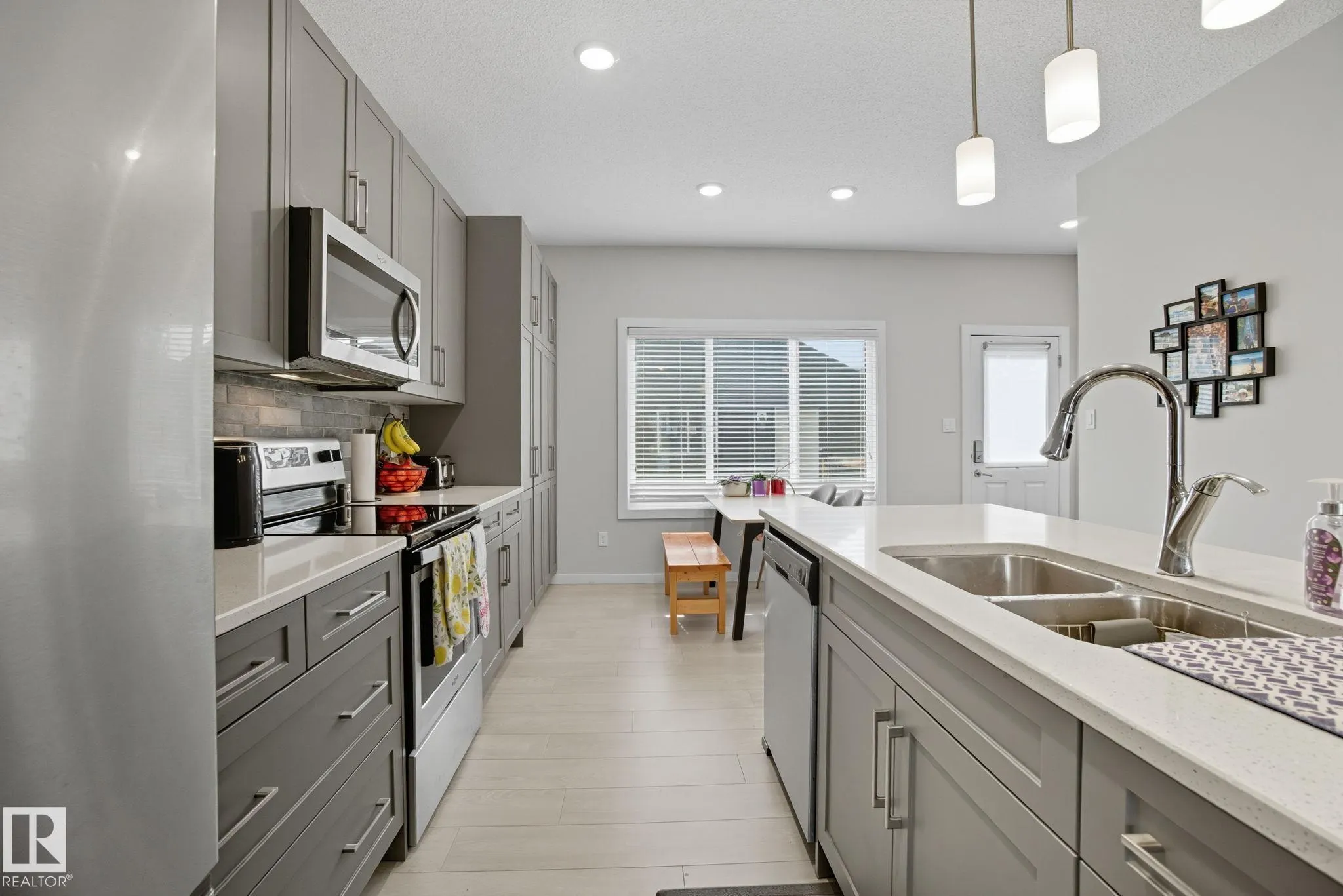 1700 GRAYDON HILL LINK Link