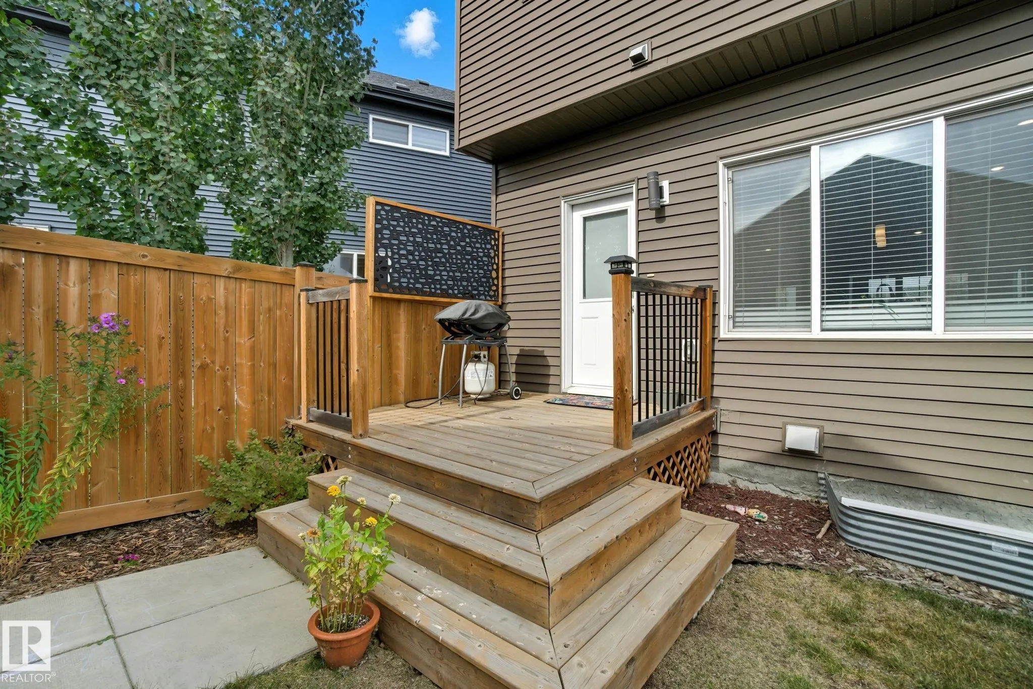 1700 GRAYDON HILL LINK Link