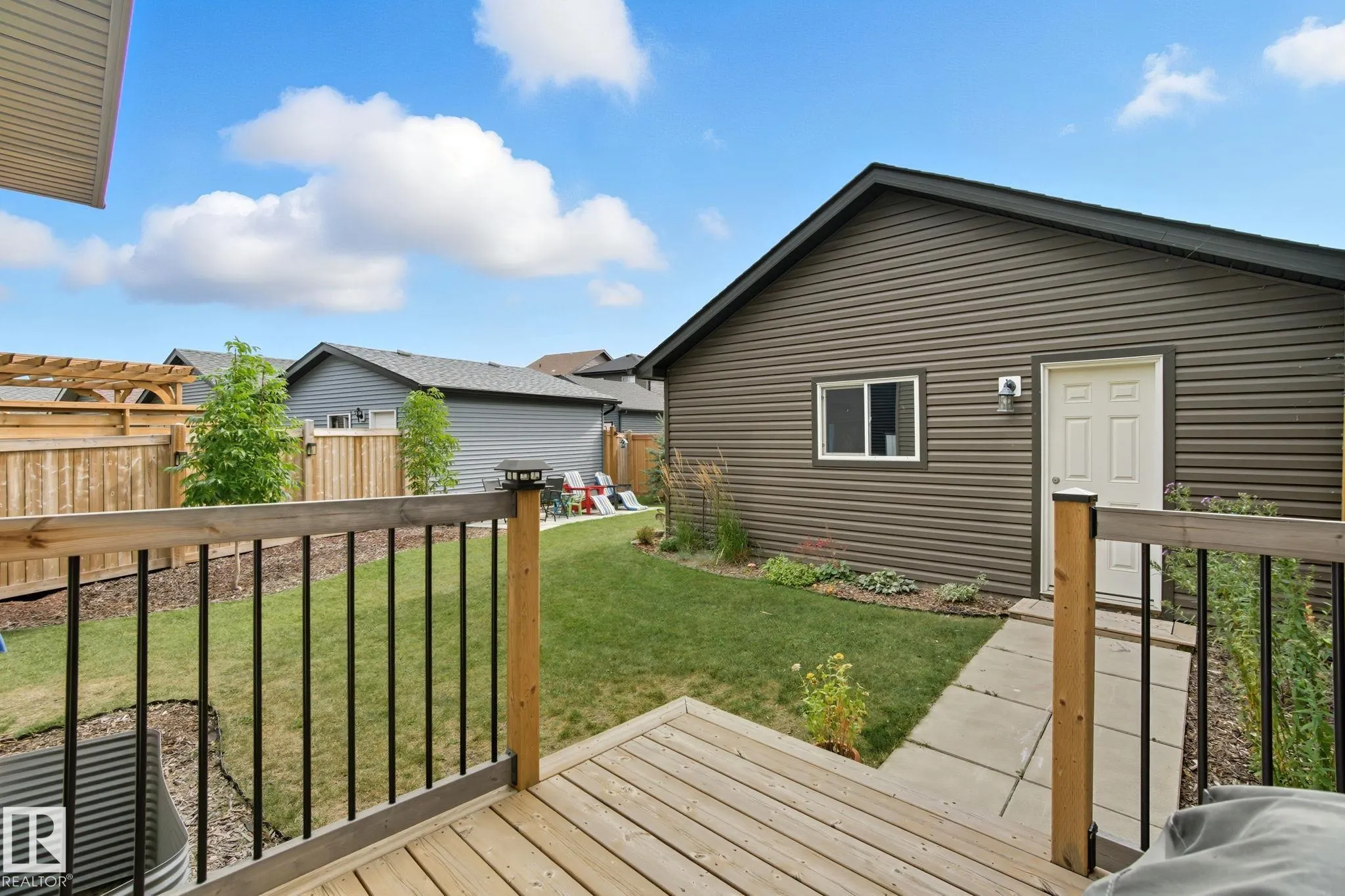1700 GRAYDON HILL LINK Link