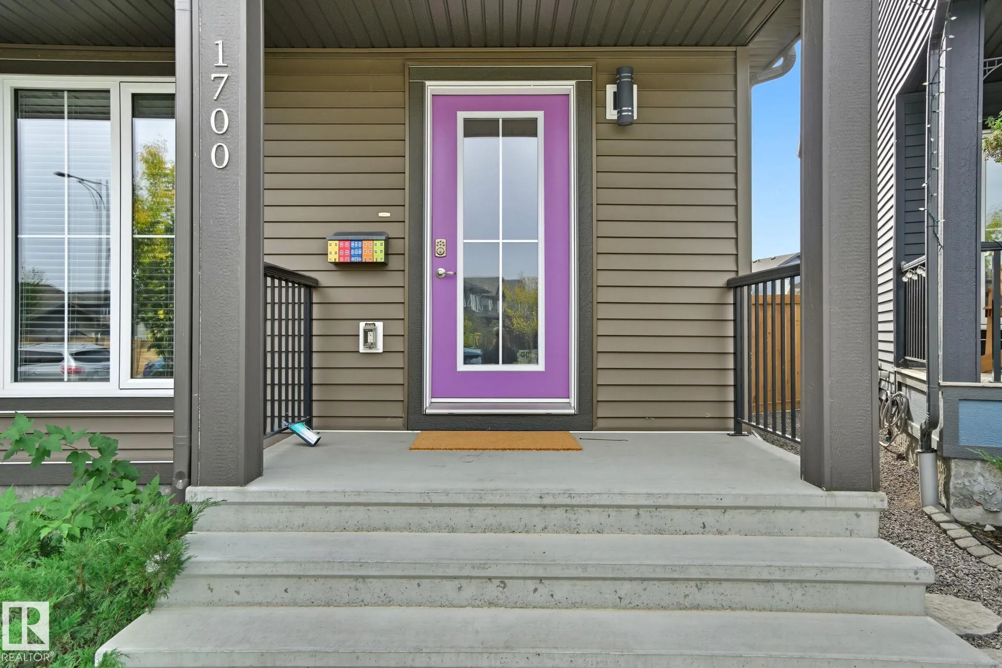 1700 GRAYDON HILL LINK Link
