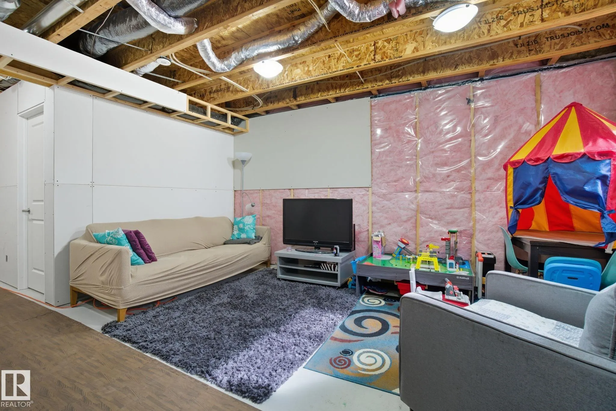 1700 GRAYDON HILL LINK Link