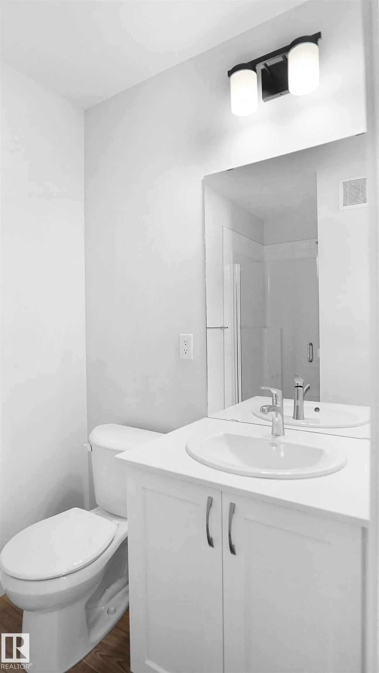 5117 RIVER'S EDGE Way