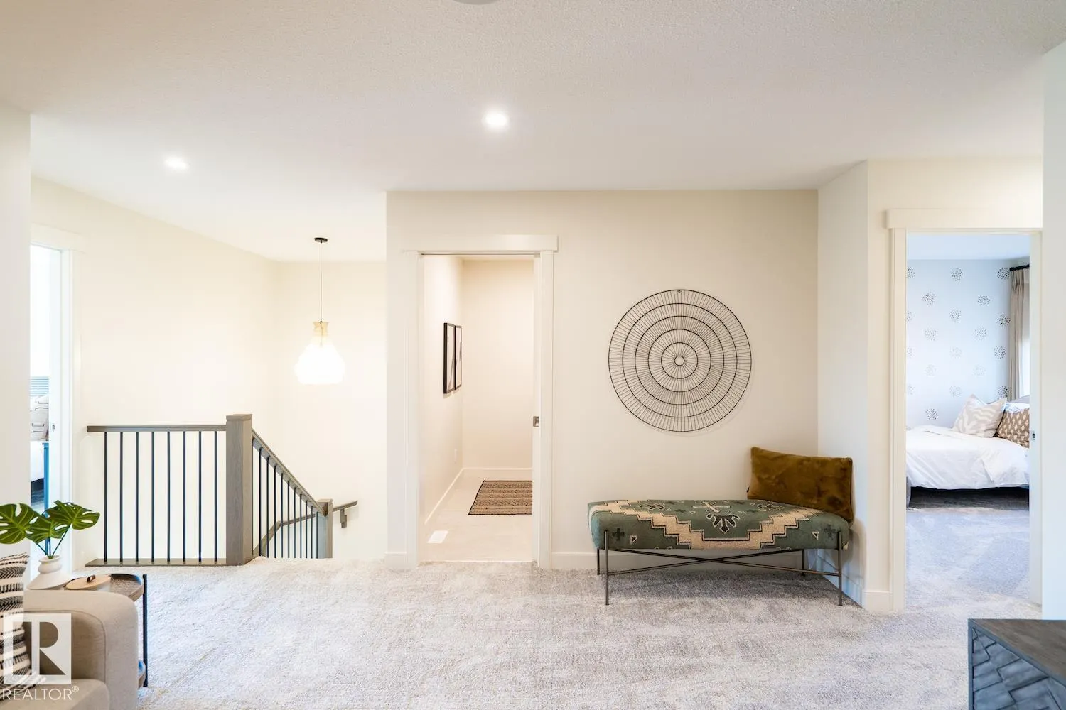 6 JENNIFER Crescent